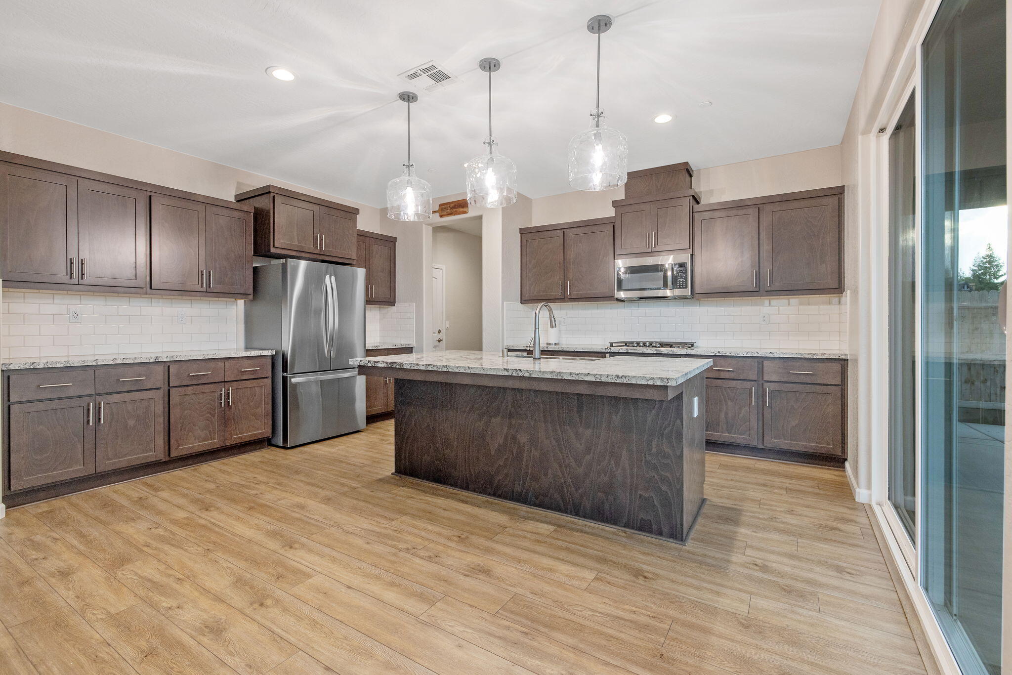 2802 Sand Hills Ave, Tulare, CA 93274
