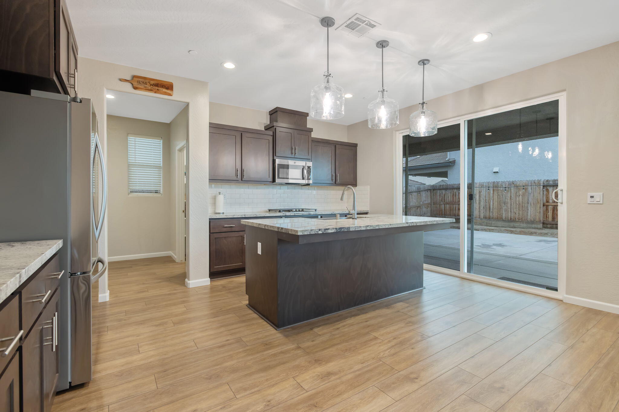 2802 Sand Hills Ave, Tulare, CA 93274