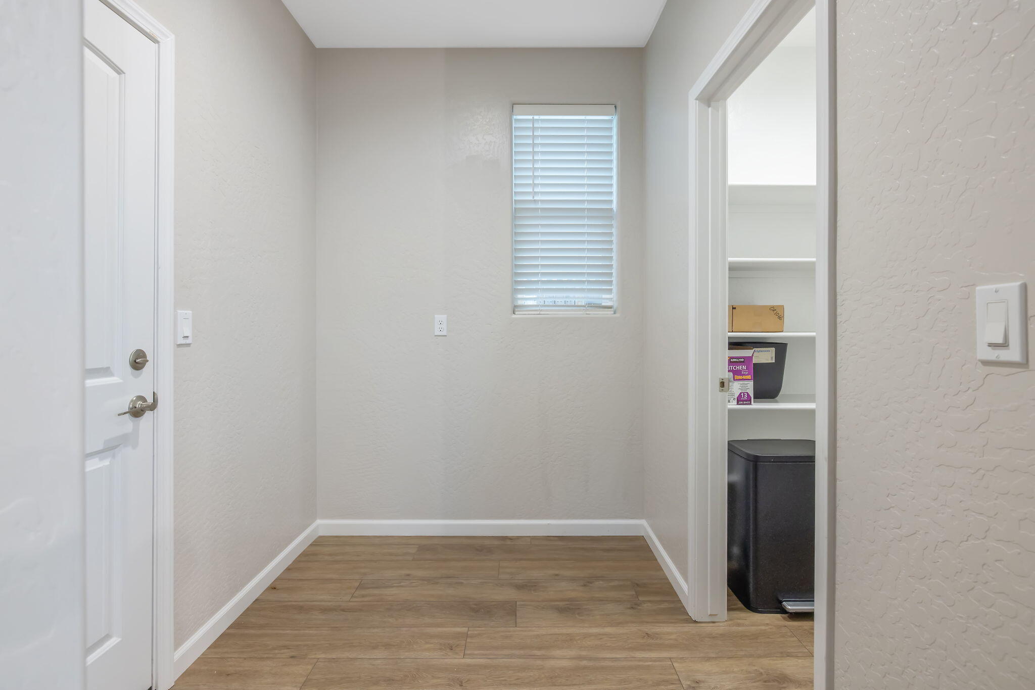 2802 Sand Hills Ave, Tulare, CA 93274