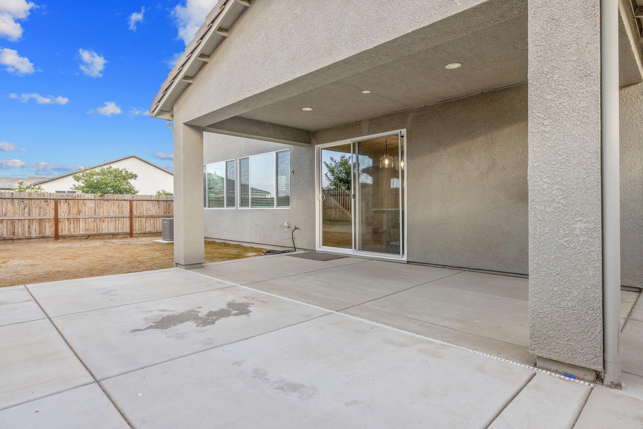 2802 Sand Hills Ave, Tulare, CA 93274