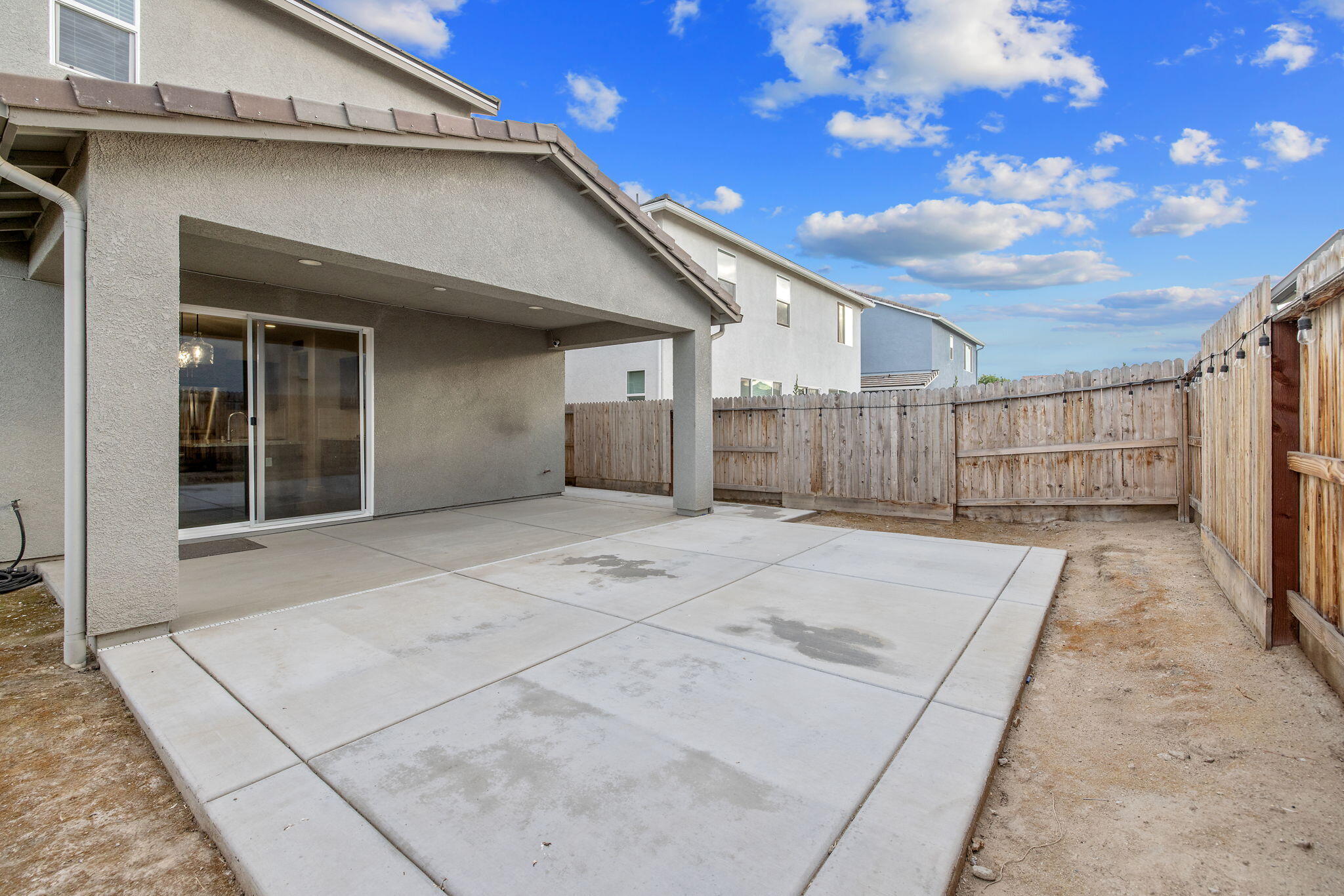 2802 Sand Hills Ave, Tulare, CA 93274