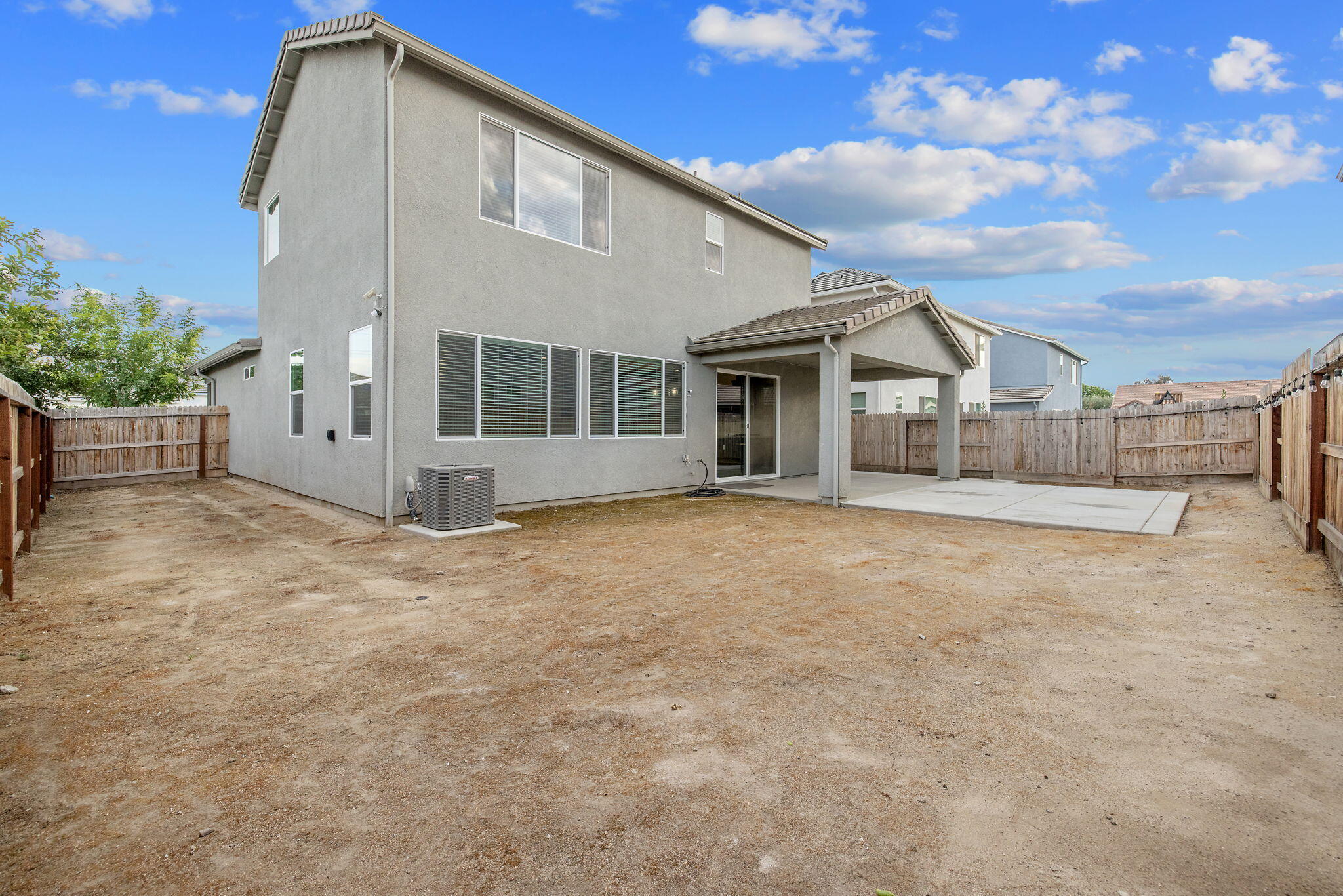 2802 Sand Hills Ave, Tulare, CA 93274