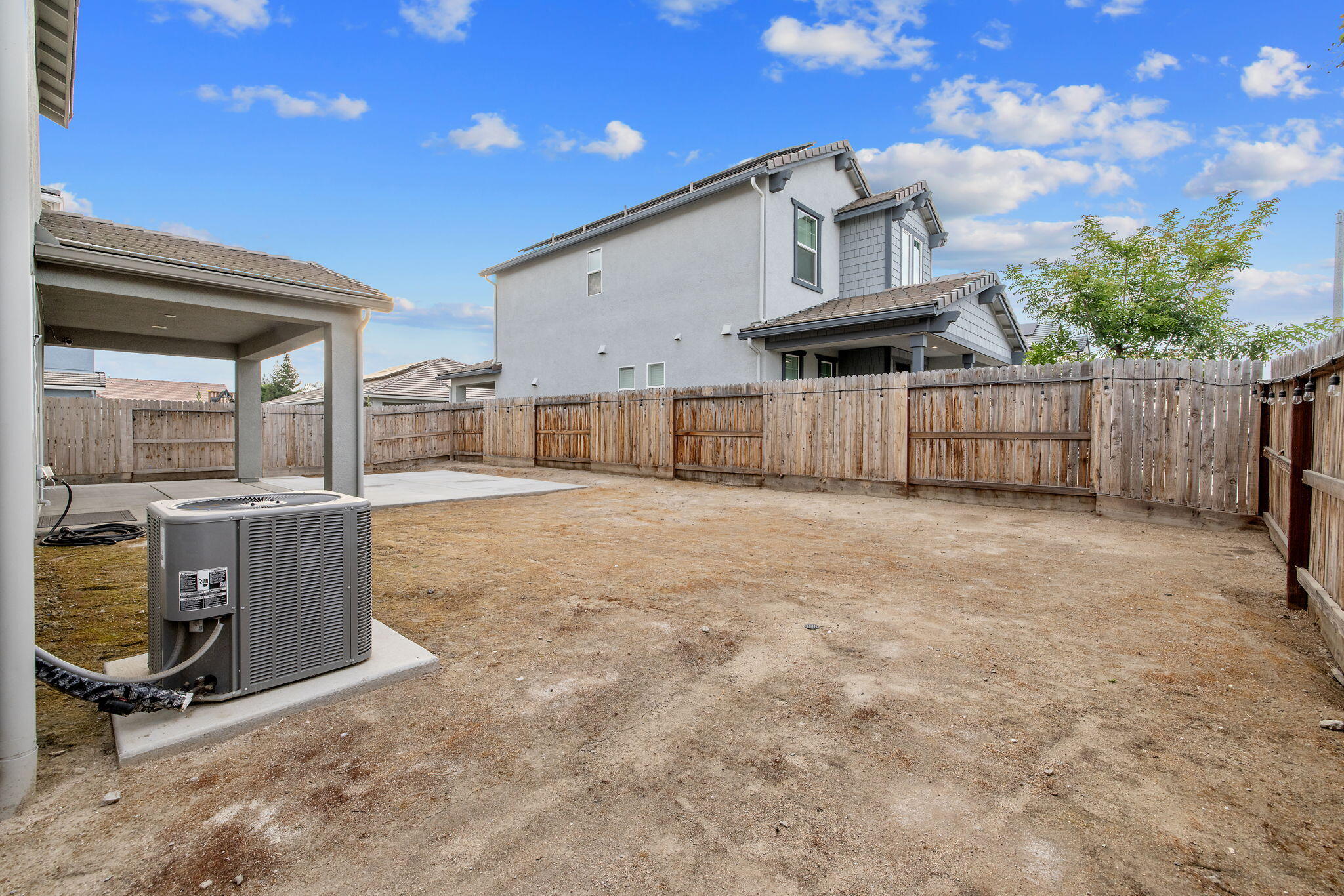 2802 Sand Hills Ave, Tulare, CA 93274