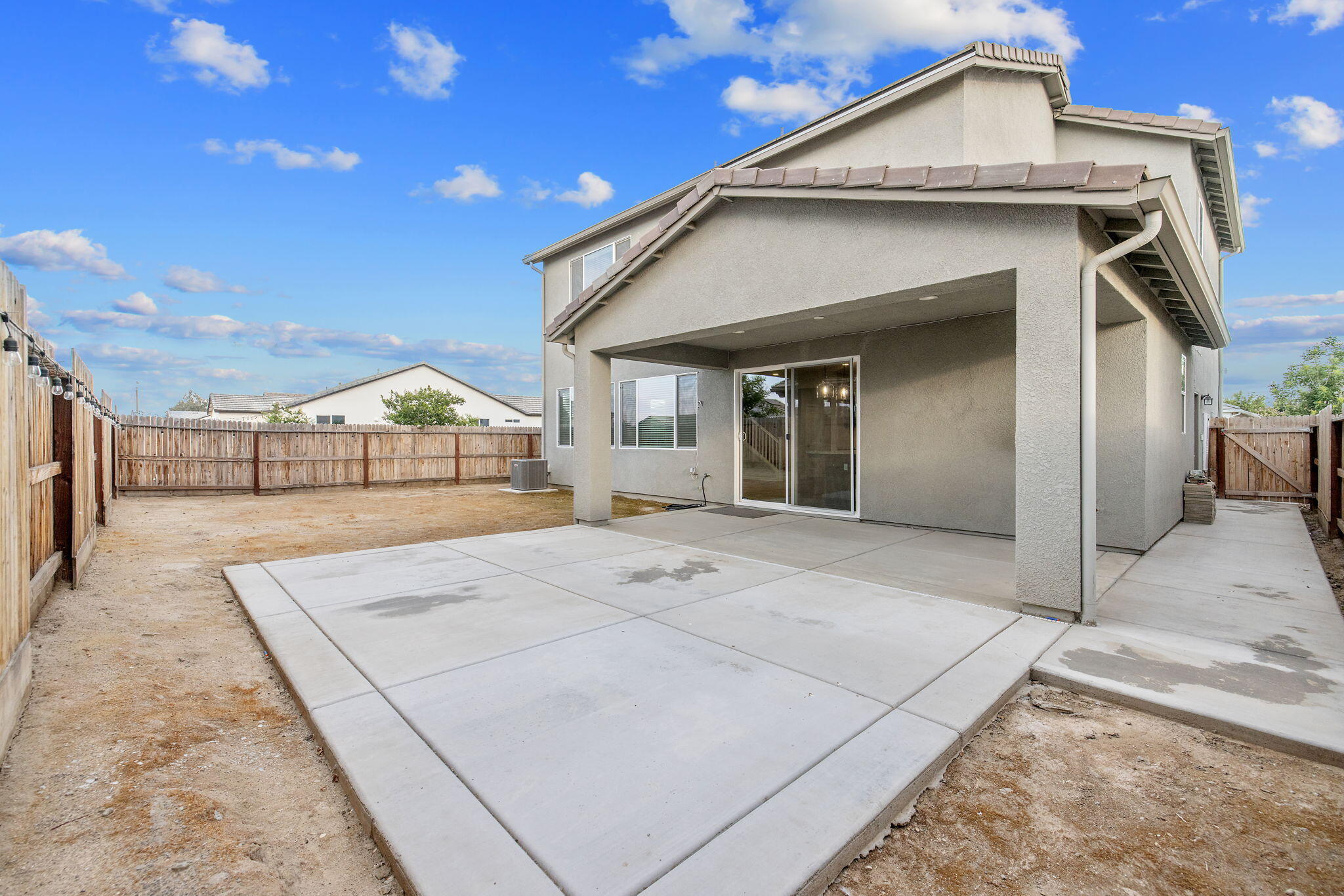 2802 Sand Hills Ave, Tulare, CA 93274