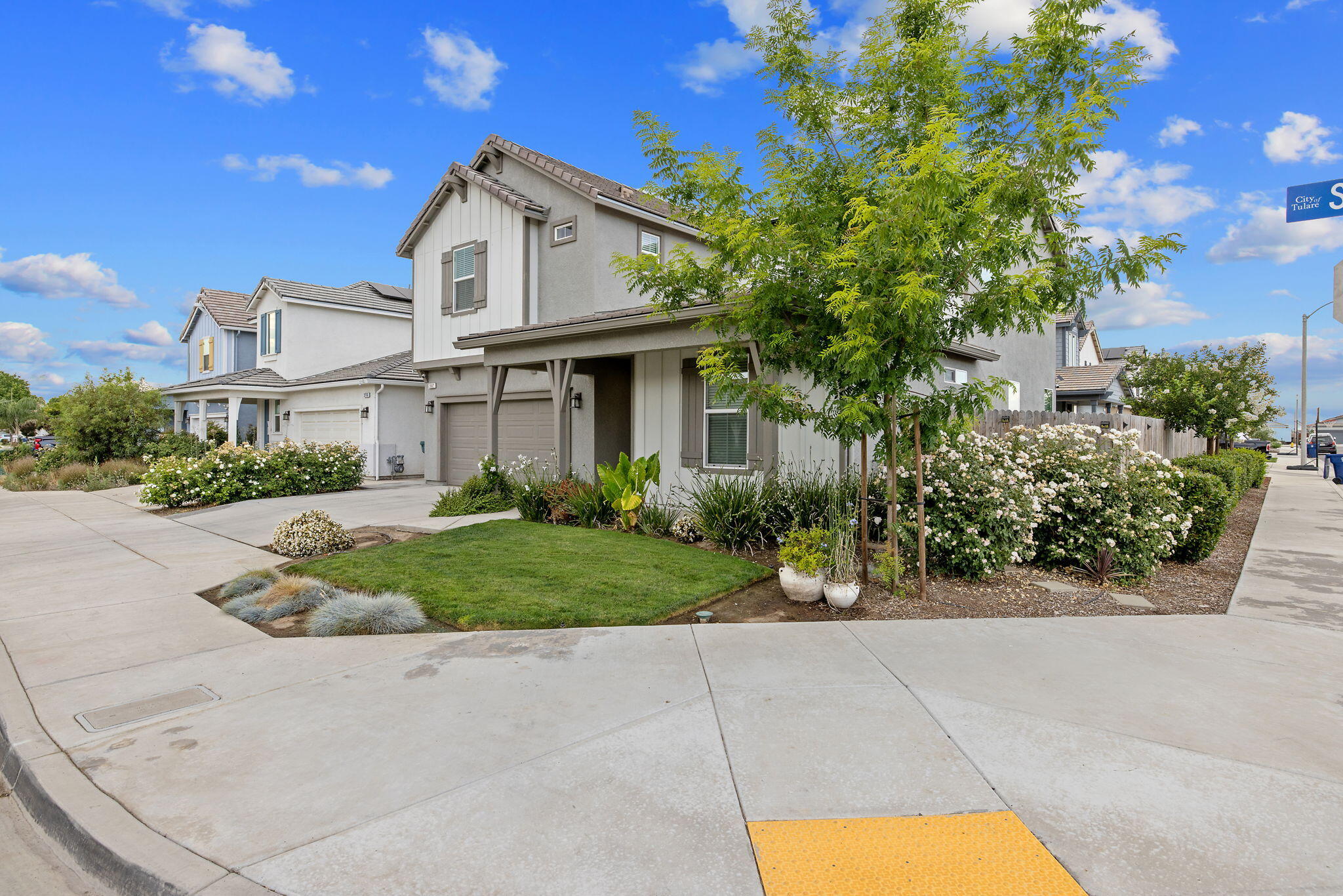 2802 Sand Hills Ave, Tulare, CA 93274