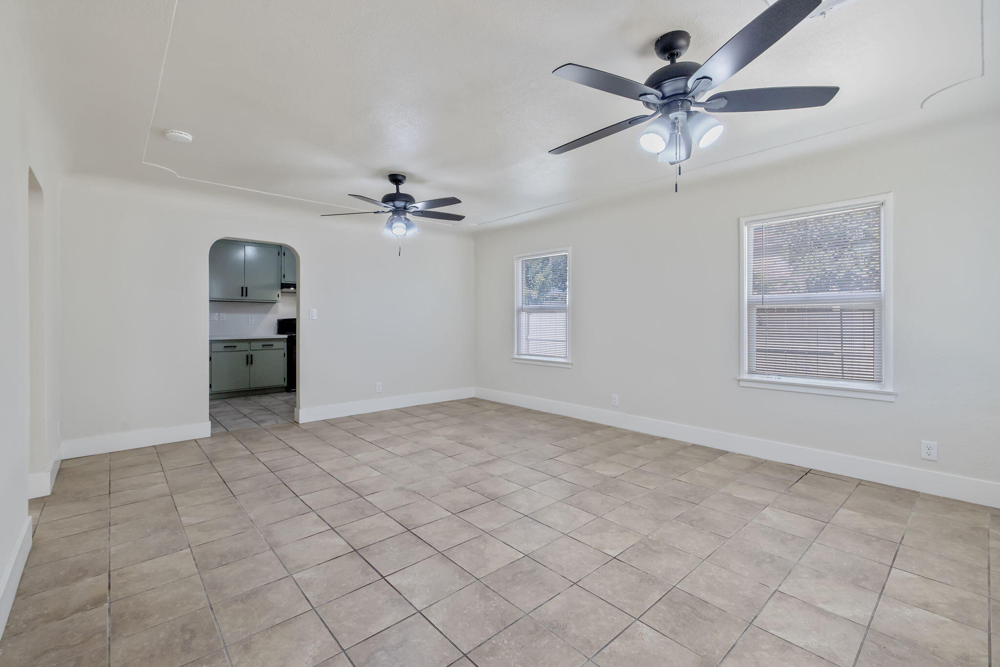 13872 Hanford Armona Rd, Armona, CA 93202