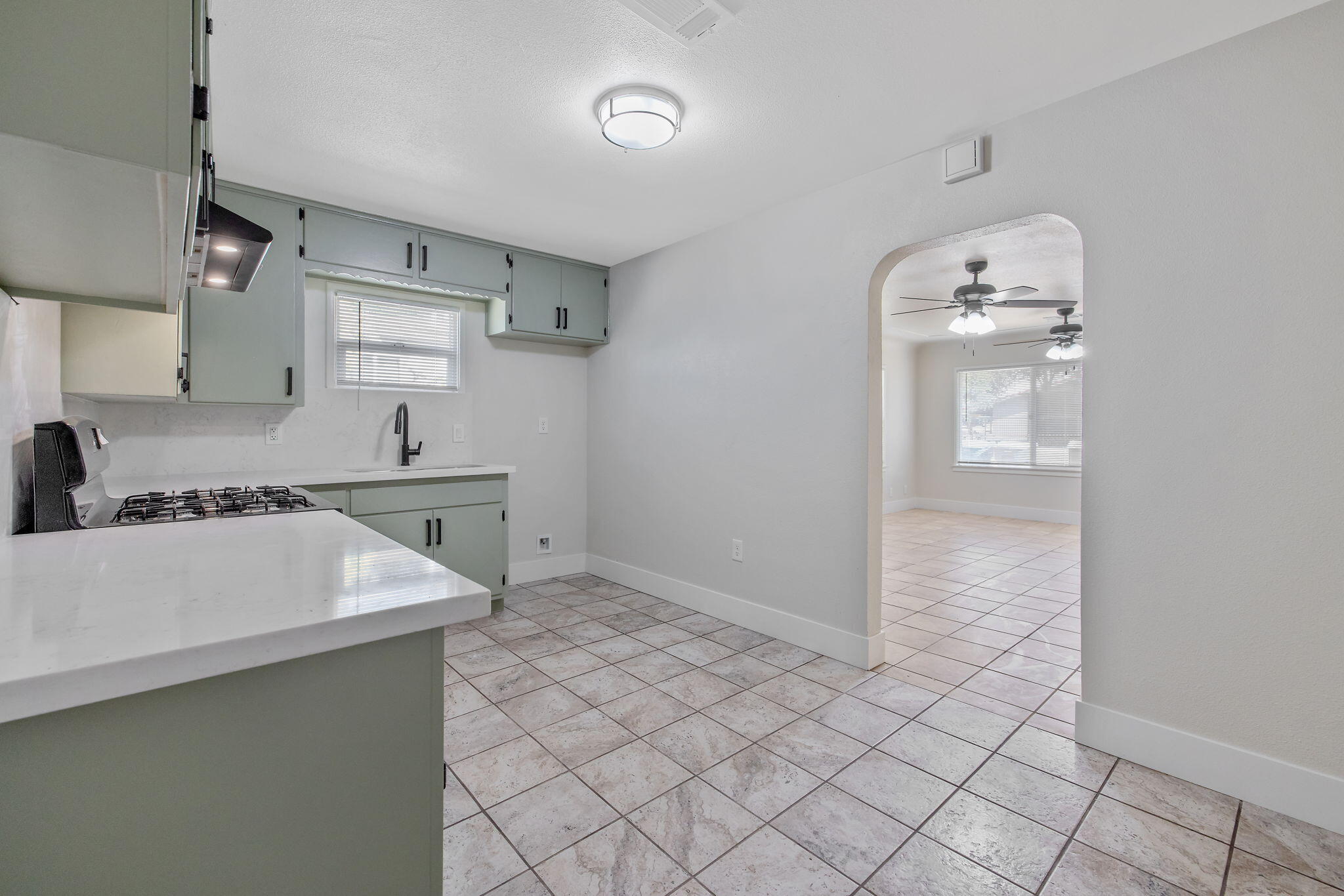 13872 Hanford Armona Rd, Armona, CA 93202