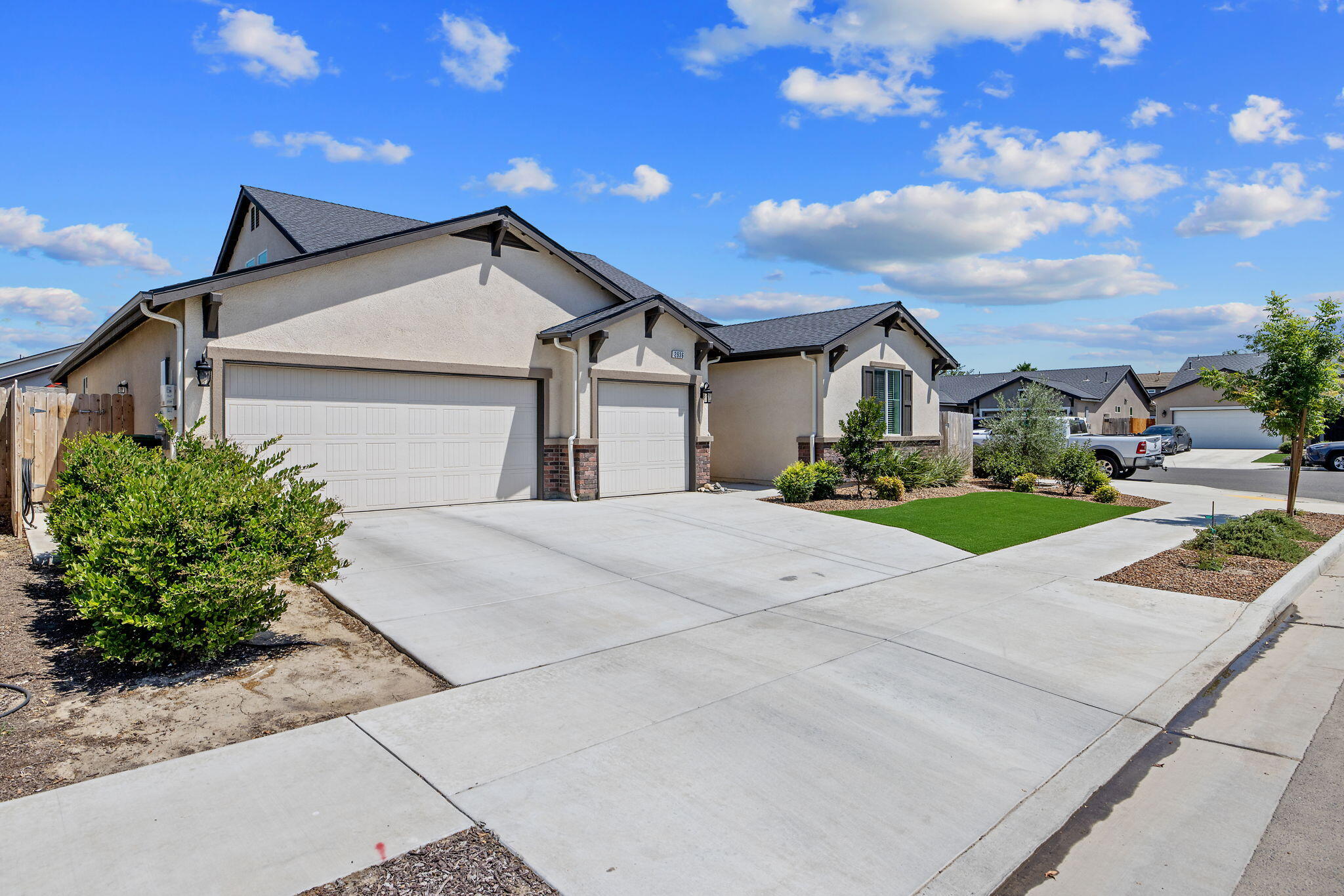2936 S Irma St, Visalia, CA 93292