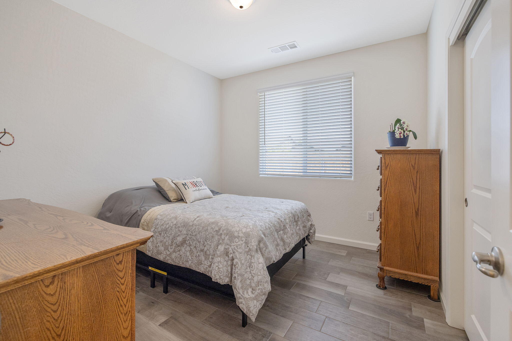 2936 S Irma St, Visalia, CA 93292