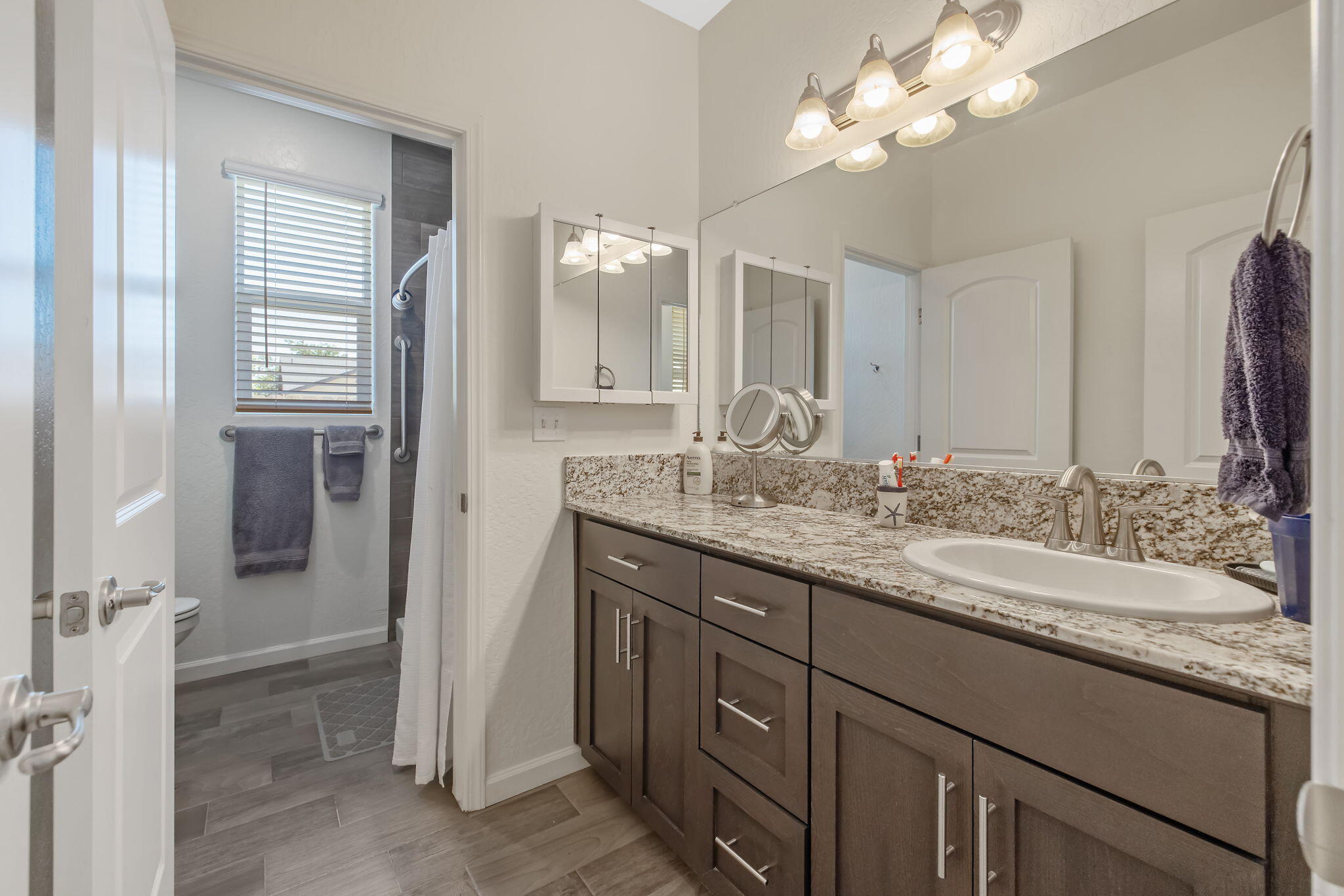 2936 S Irma St, Visalia, CA 93292