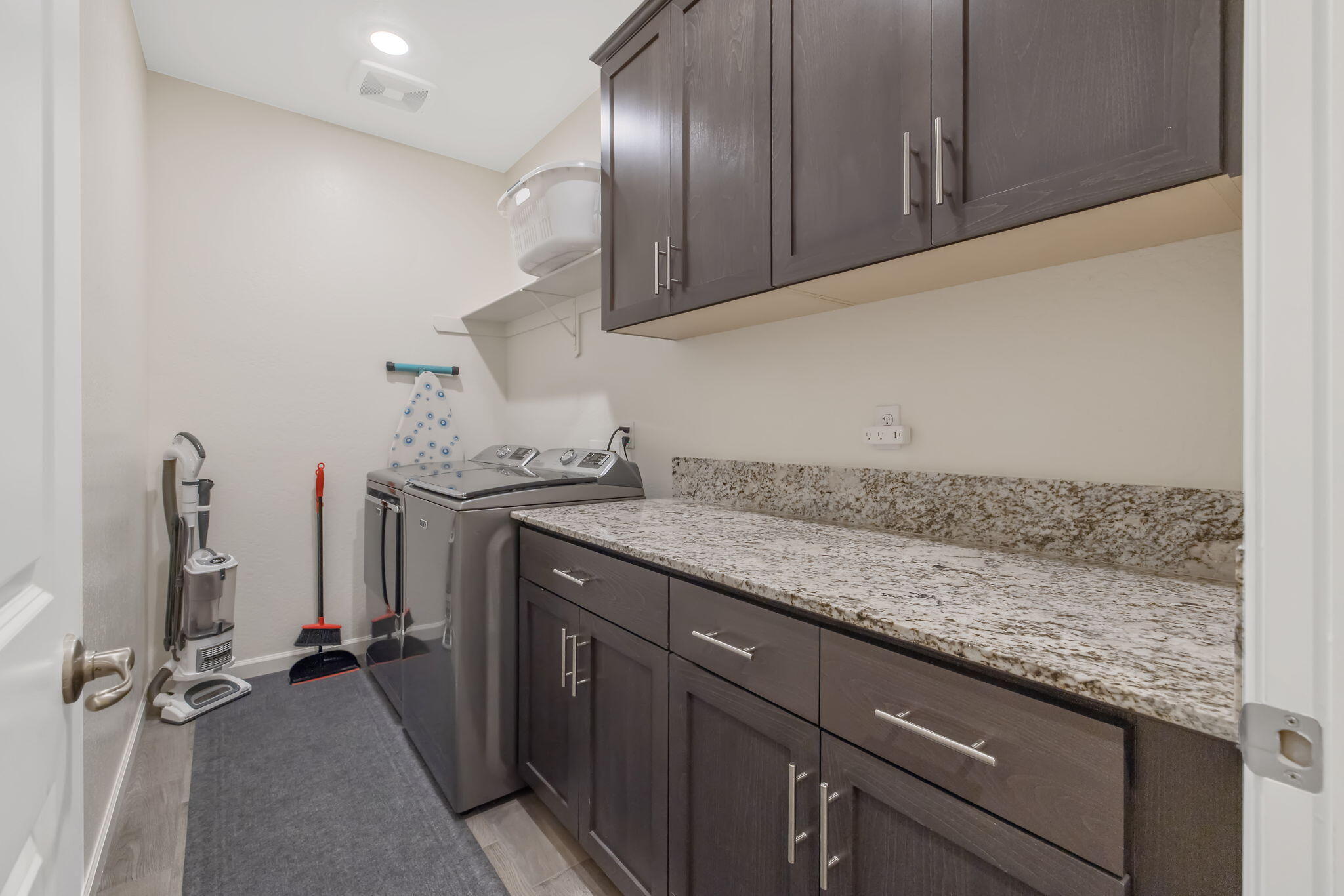 2936 S Irma St, Visalia, CA 93292