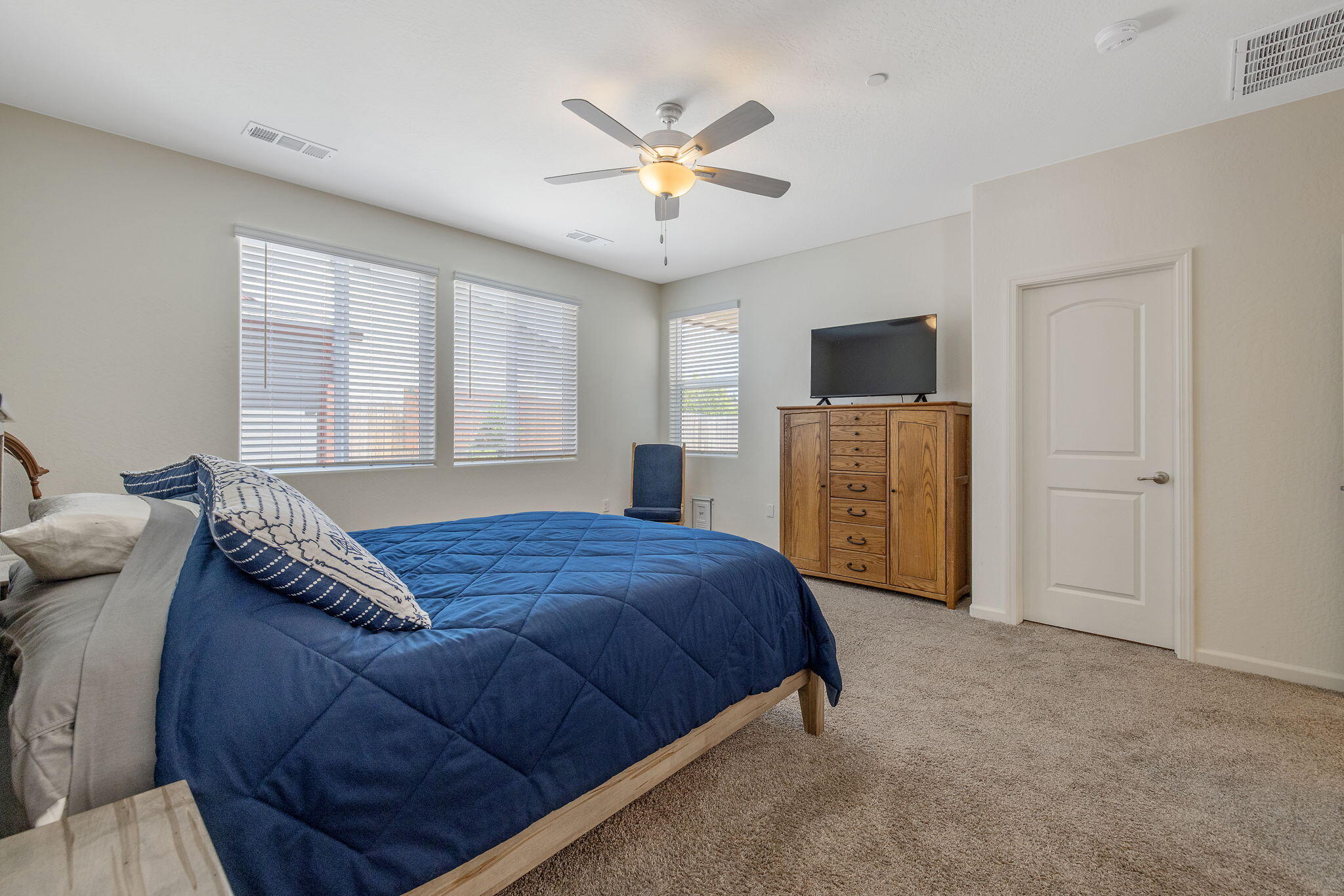 2936 S Irma St, Visalia, CA 93292
