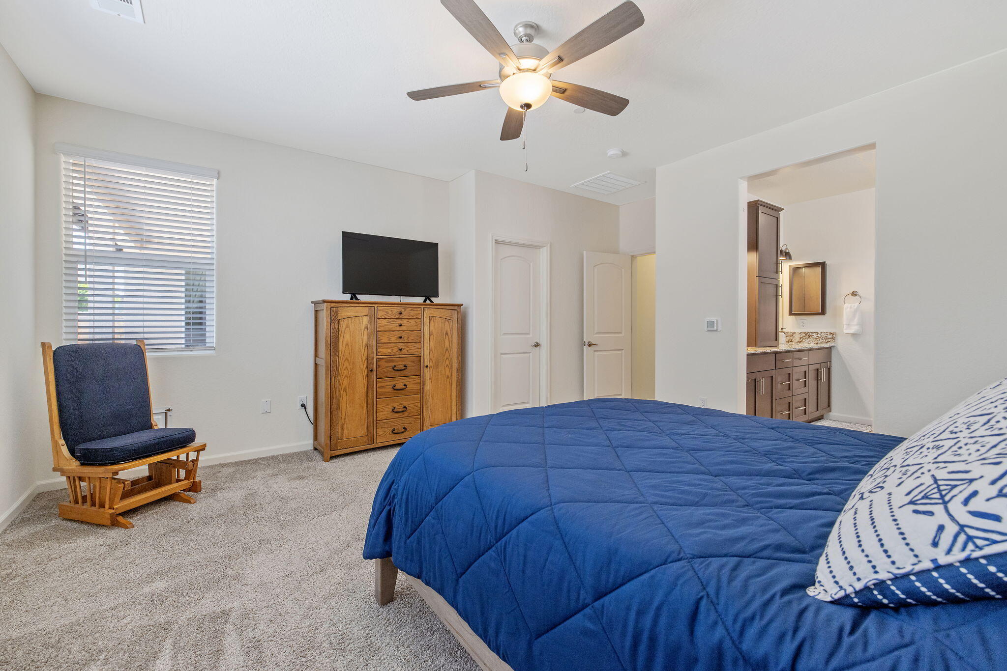 2936 S Irma St, Visalia, CA 93292