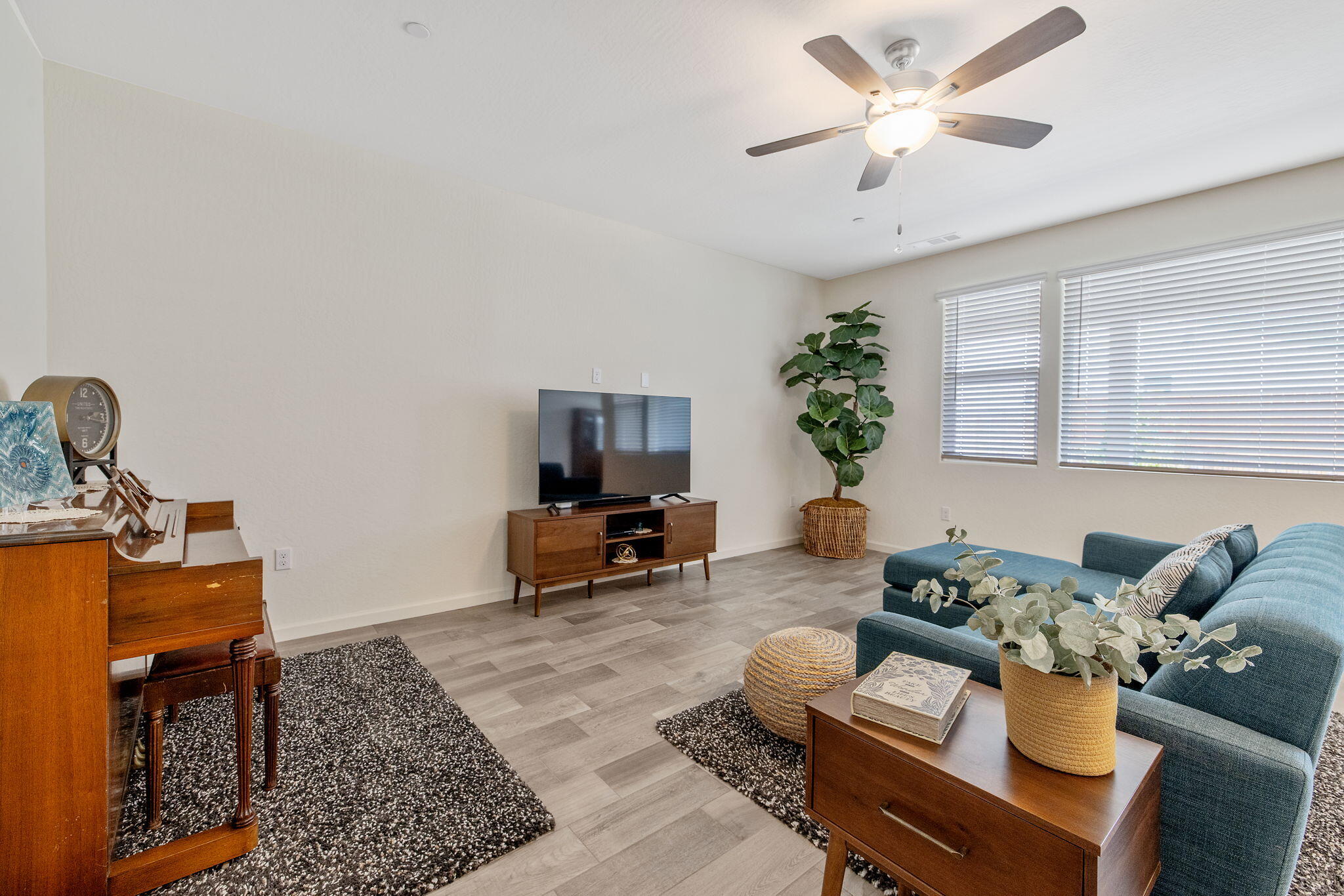 2936 S Irma St, Visalia, CA 93292