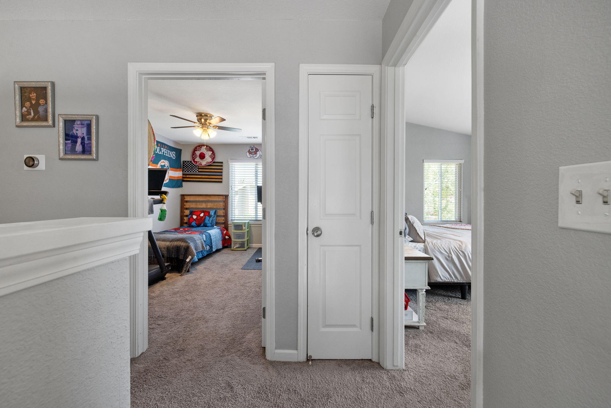 299 Orange Ct, Hanford, CA 93230