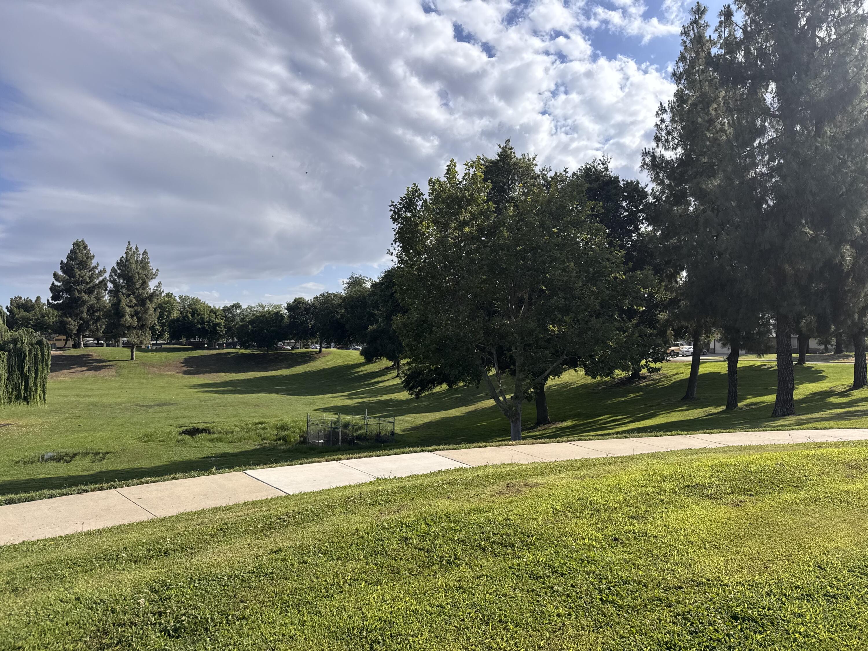 1936 Cypress Cove Dr, Tulare, CA 93274