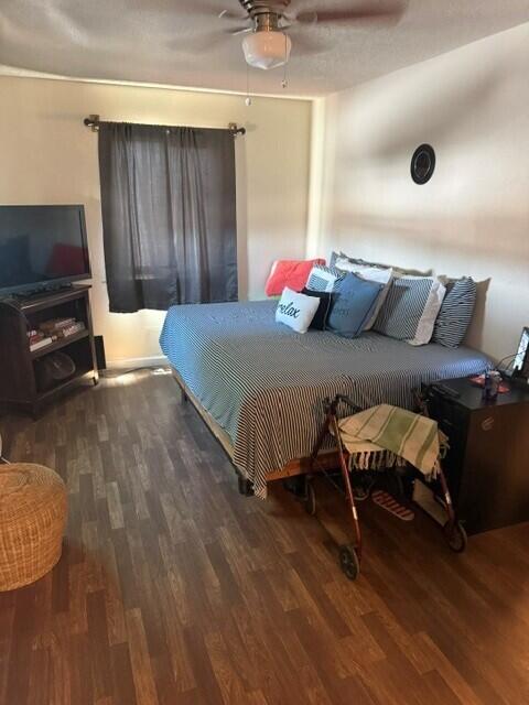 561 S I St, Tulare, CA 93274