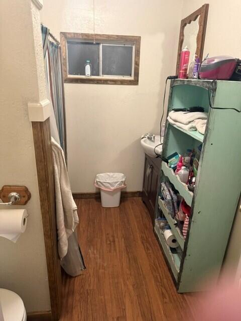 561 S I St, Tulare, CA 93274