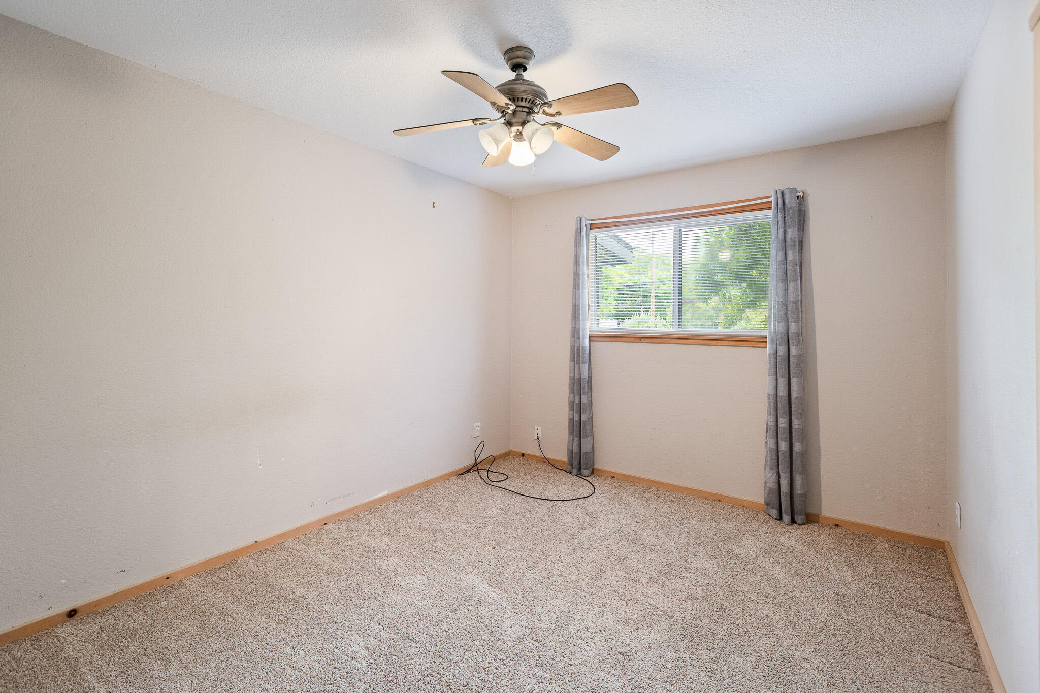 40826 Grouse Dr, Three Rivers, CA 93271