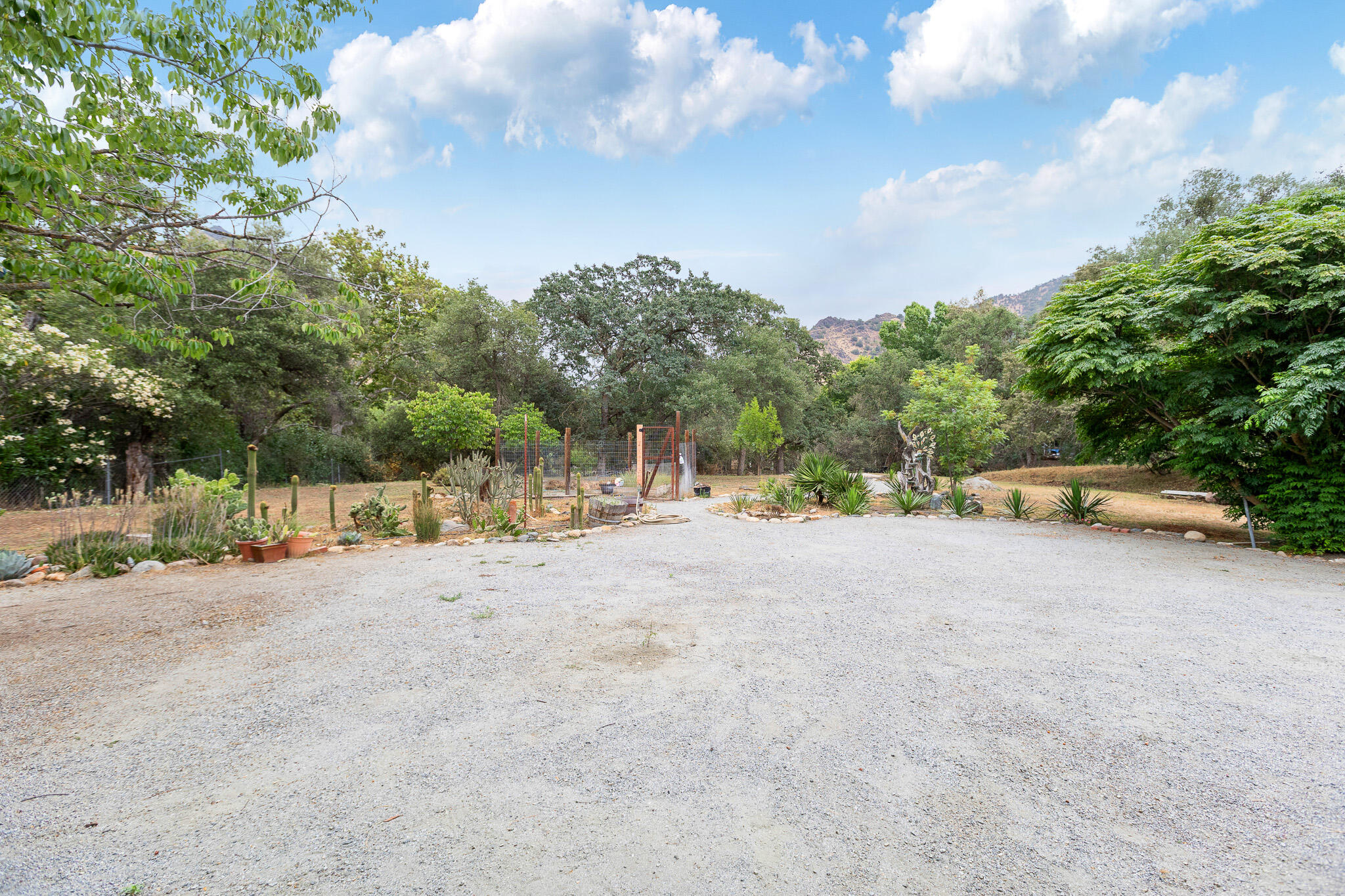 40826 Grouse Dr, Three Rivers, CA 93271