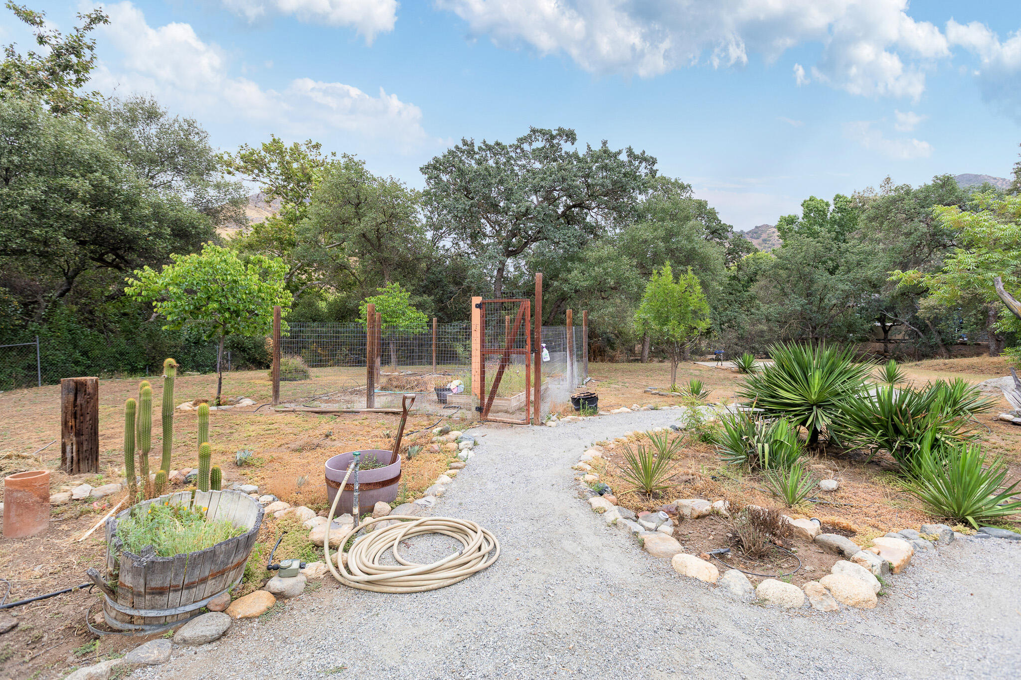 40826 Grouse Dr, Three Rivers, CA 93271