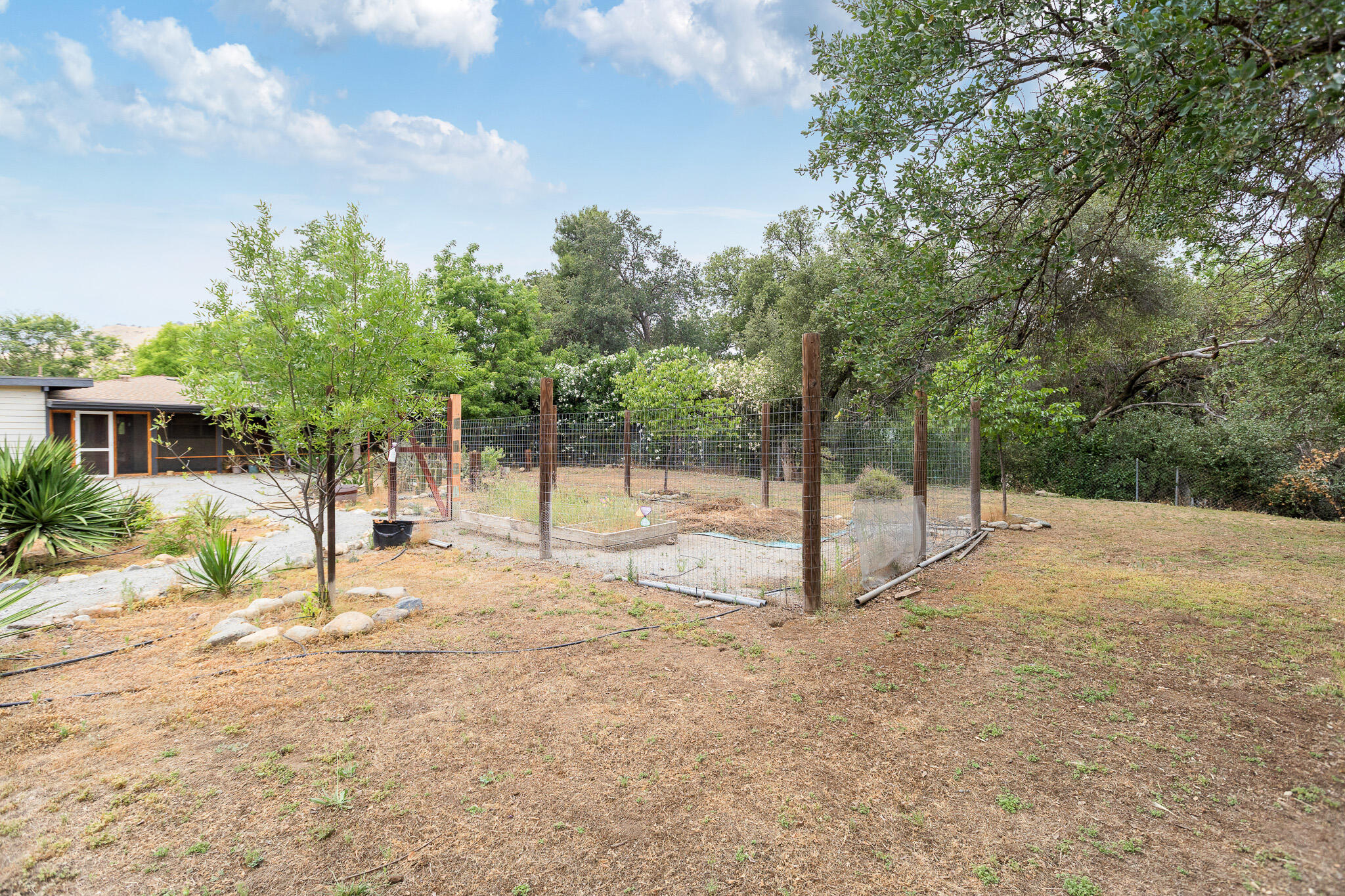 40826 Grouse Dr, Three Rivers, CA 93271