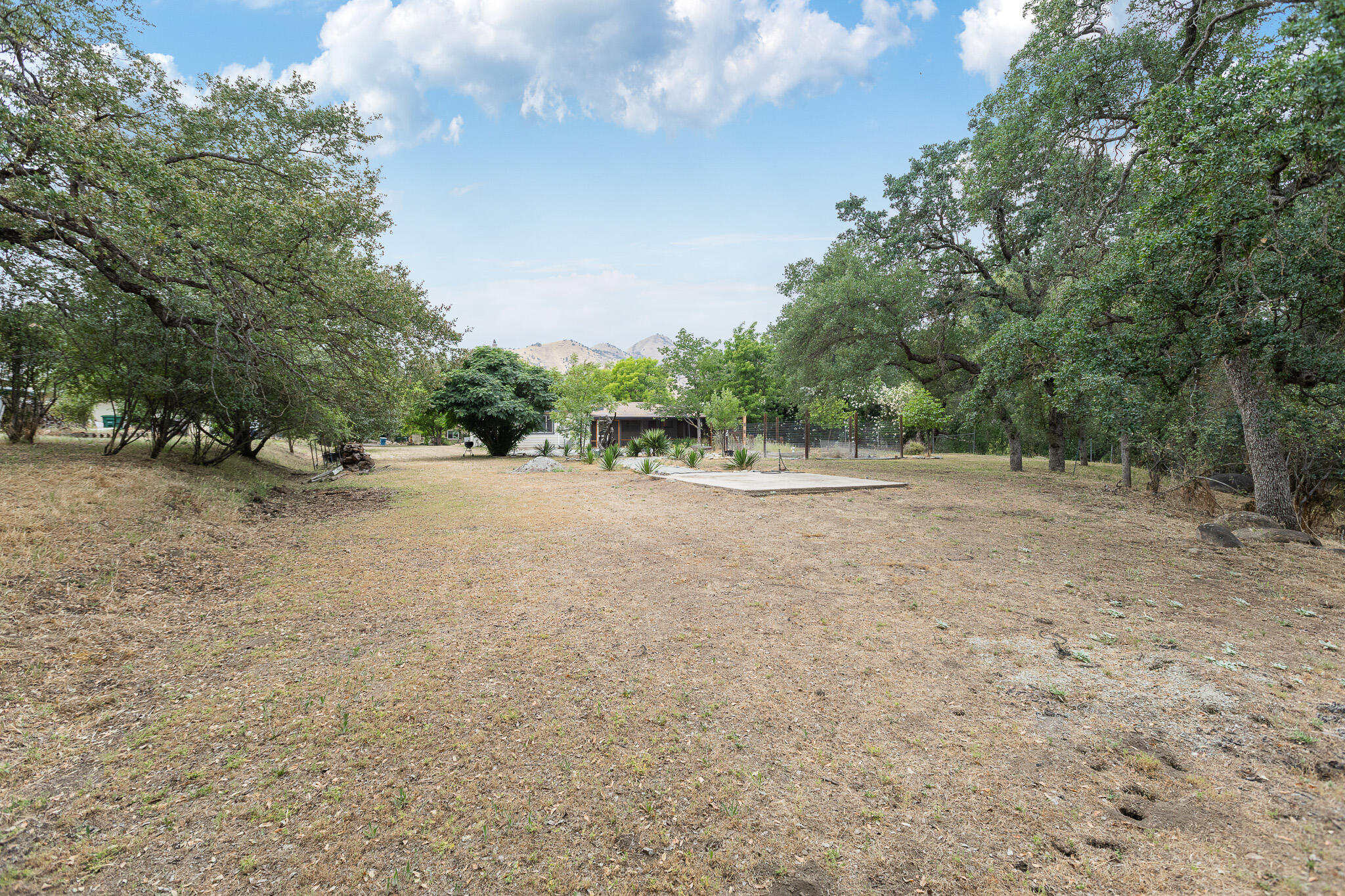 40826 Grouse Dr, Three Rivers, CA 93271