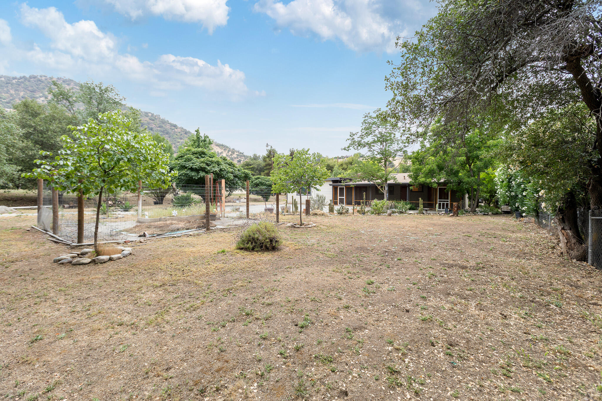 40826 Grouse Dr, Three Rivers, CA 93271