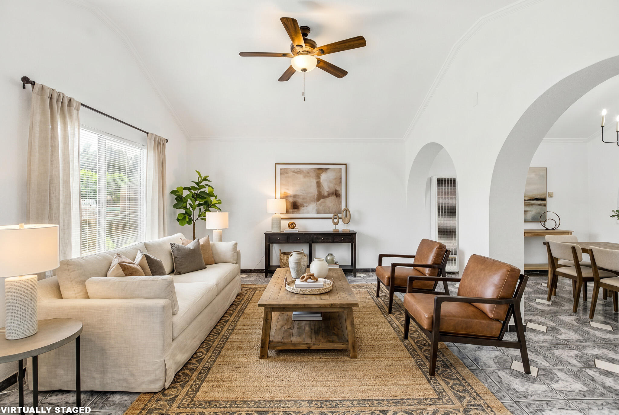 233 W River Ave, Porterville, CA 93257
