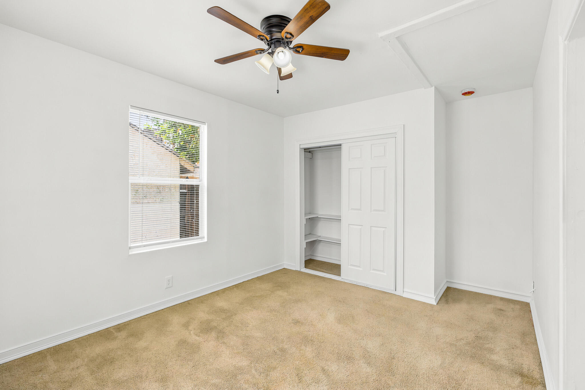 233 W River Ave, Porterville, CA 93257