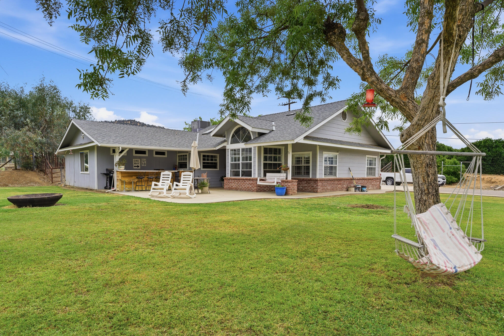 33614 Globe Dr, Springville, CA 93265