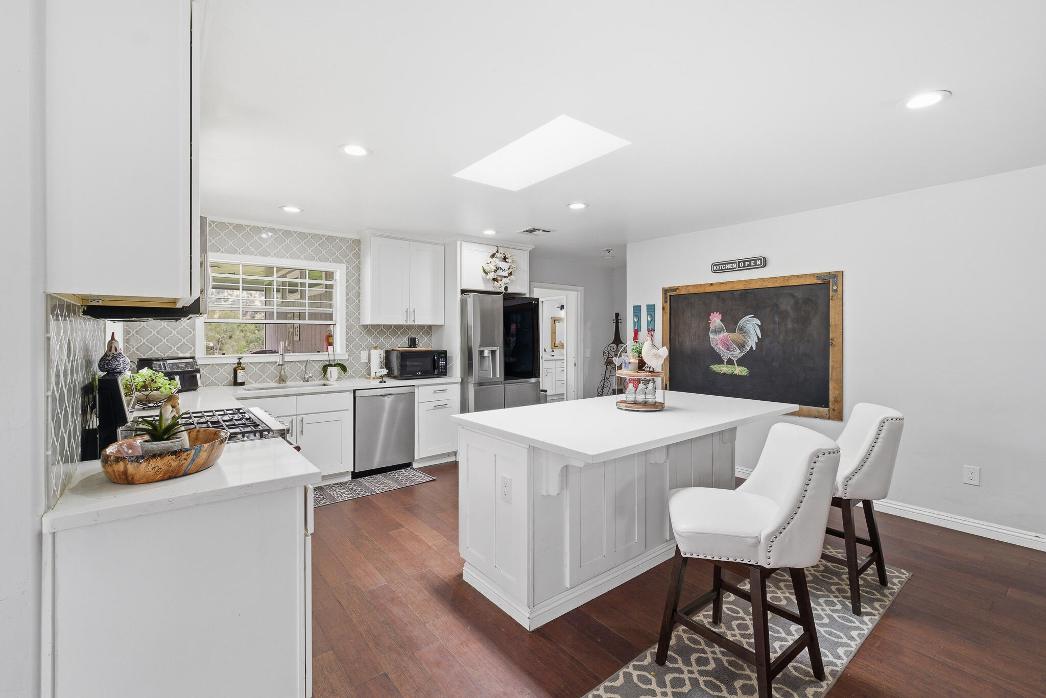 33614 Globe Dr, Springville, CA 93265