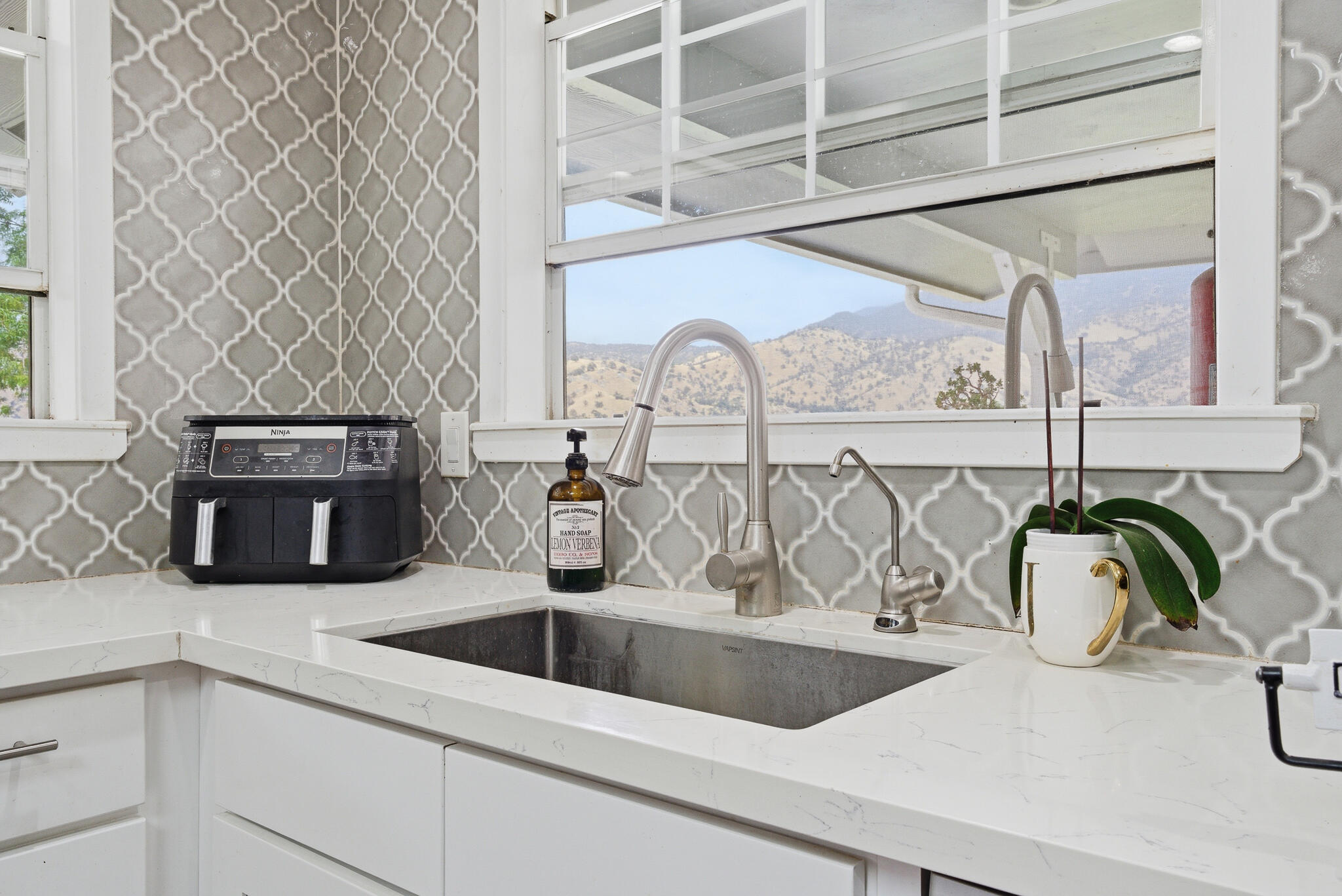 33614 Globe Dr, Springville, CA 93265