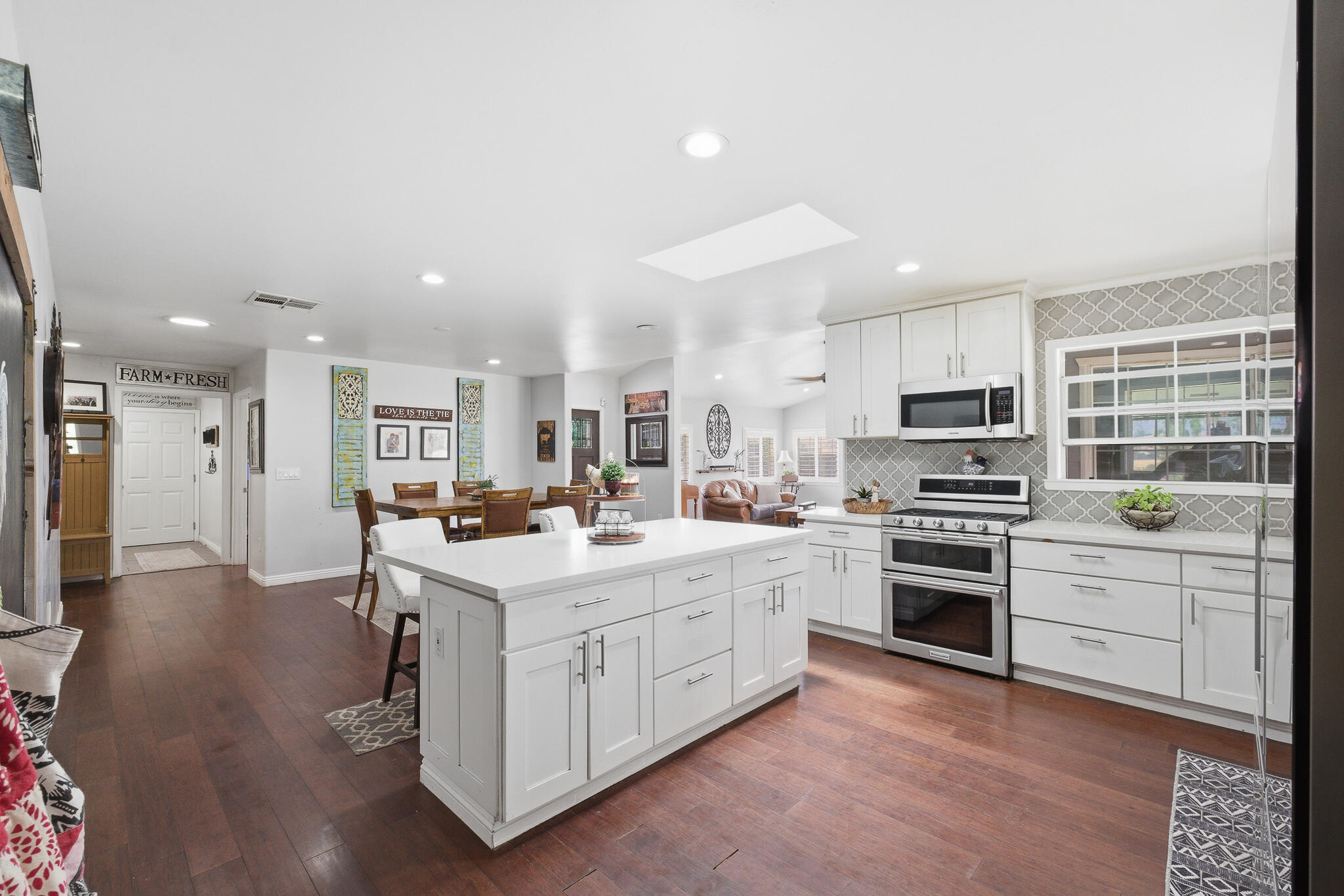 33614 Globe Dr, Springville, CA 93265