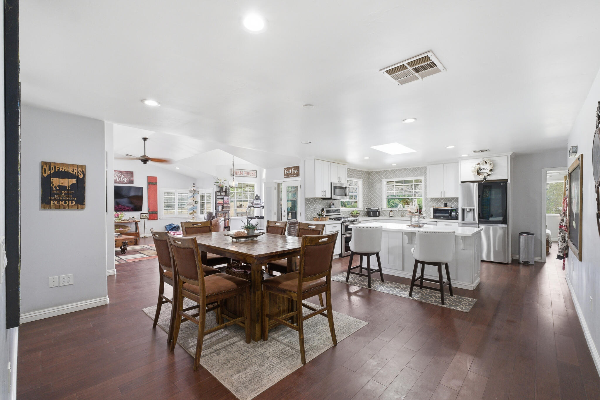 33614 Globe Dr, Springville, CA 93265