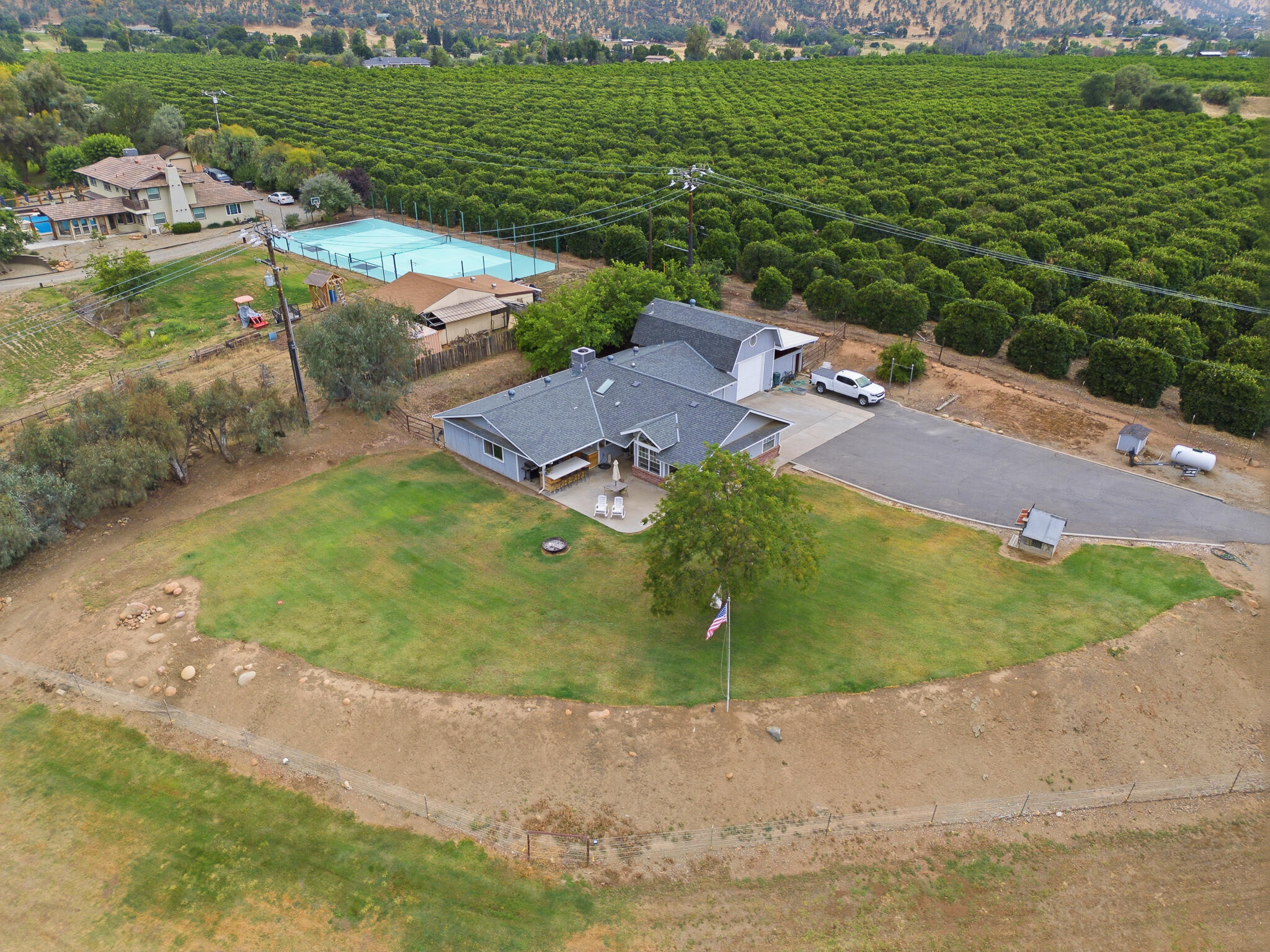 33614 Globe Dr, Springville, CA 93265