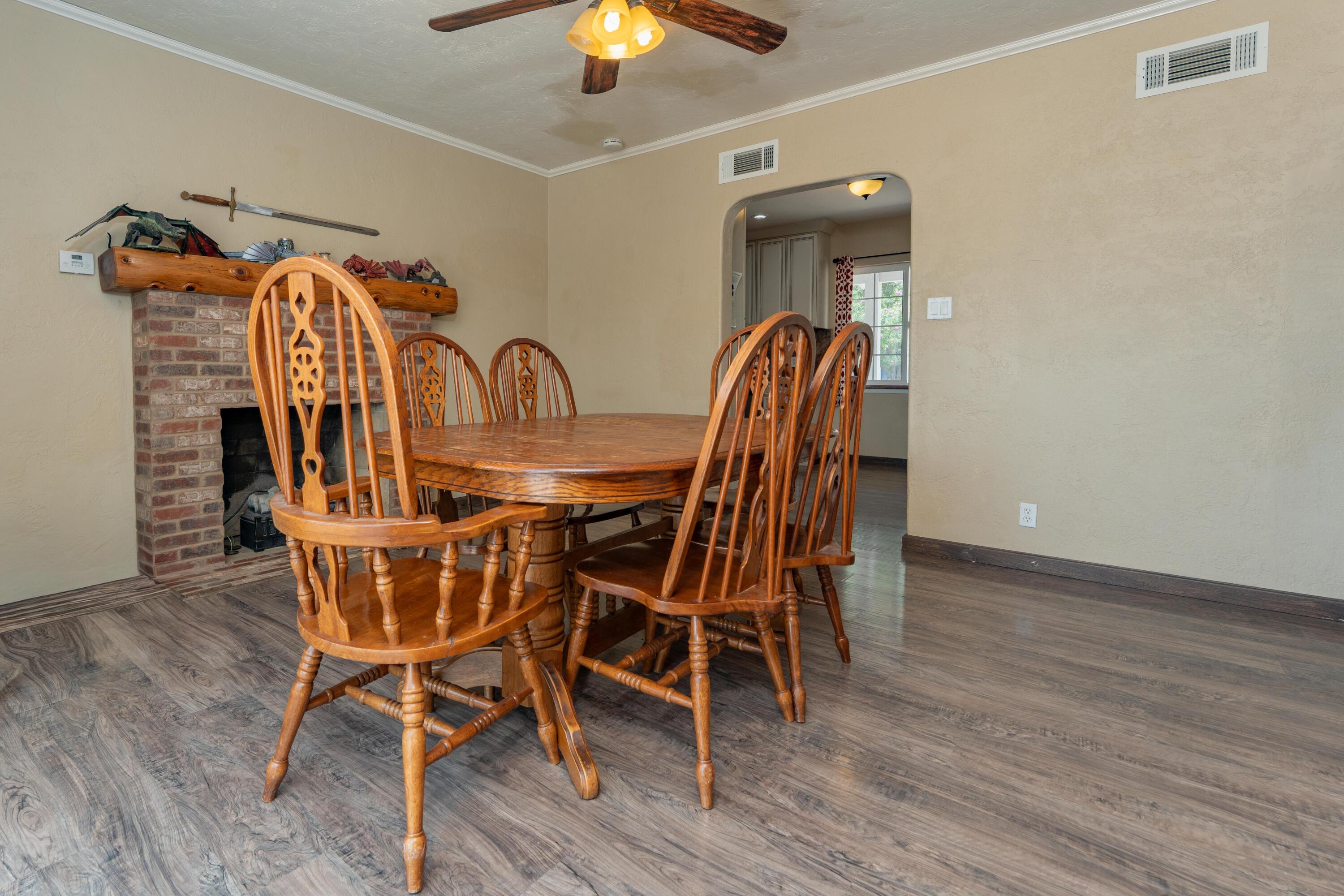 570 N Birch Ave, Reedley, CA 93654