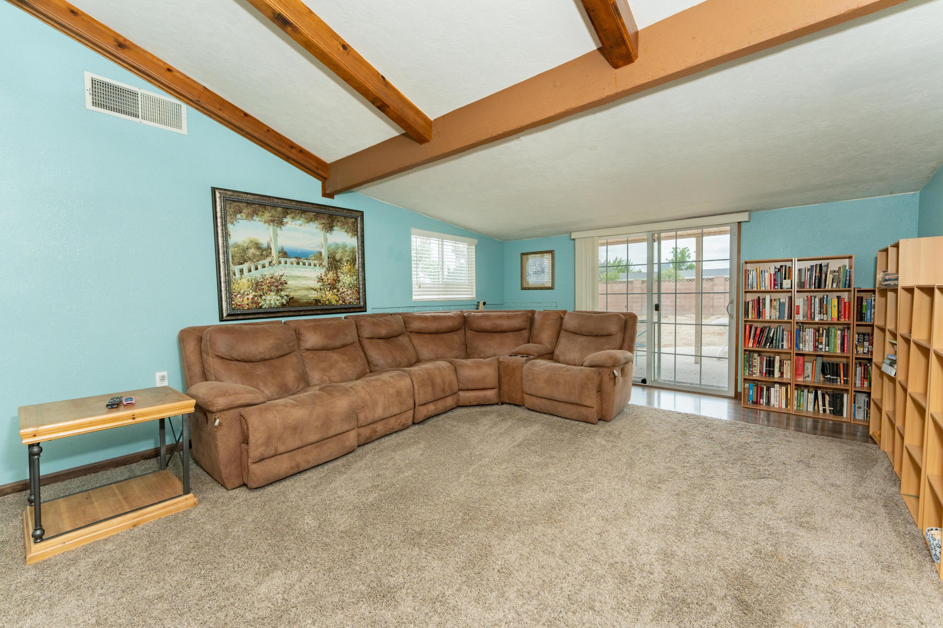 570 N Birch Ave, Reedley, CA 93654