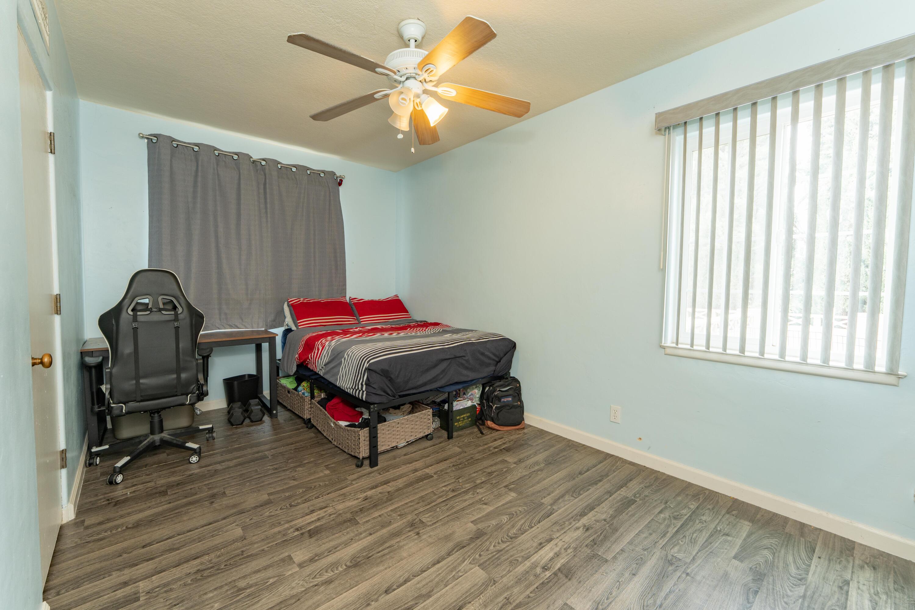 570 N Birch Ave, Reedley, CA 93654