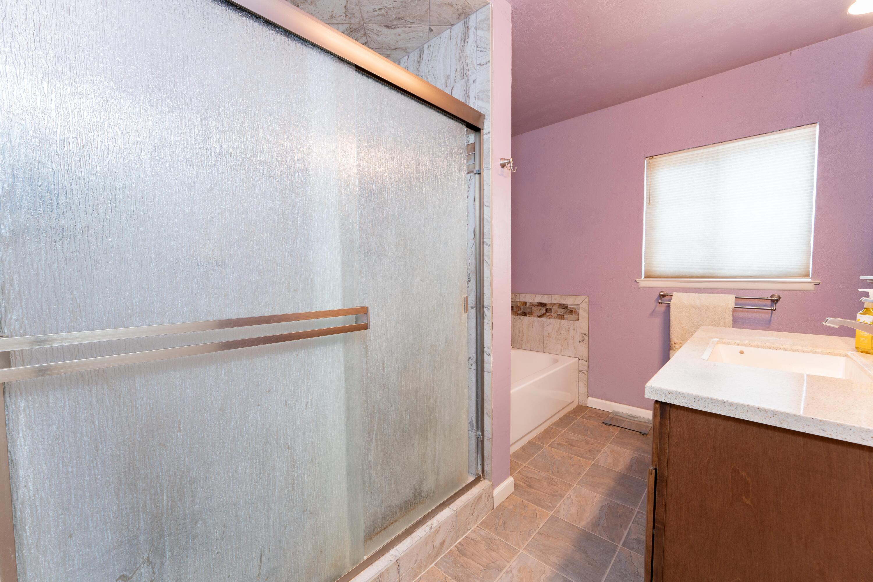 570 N Birch Ave, Reedley, CA 93654