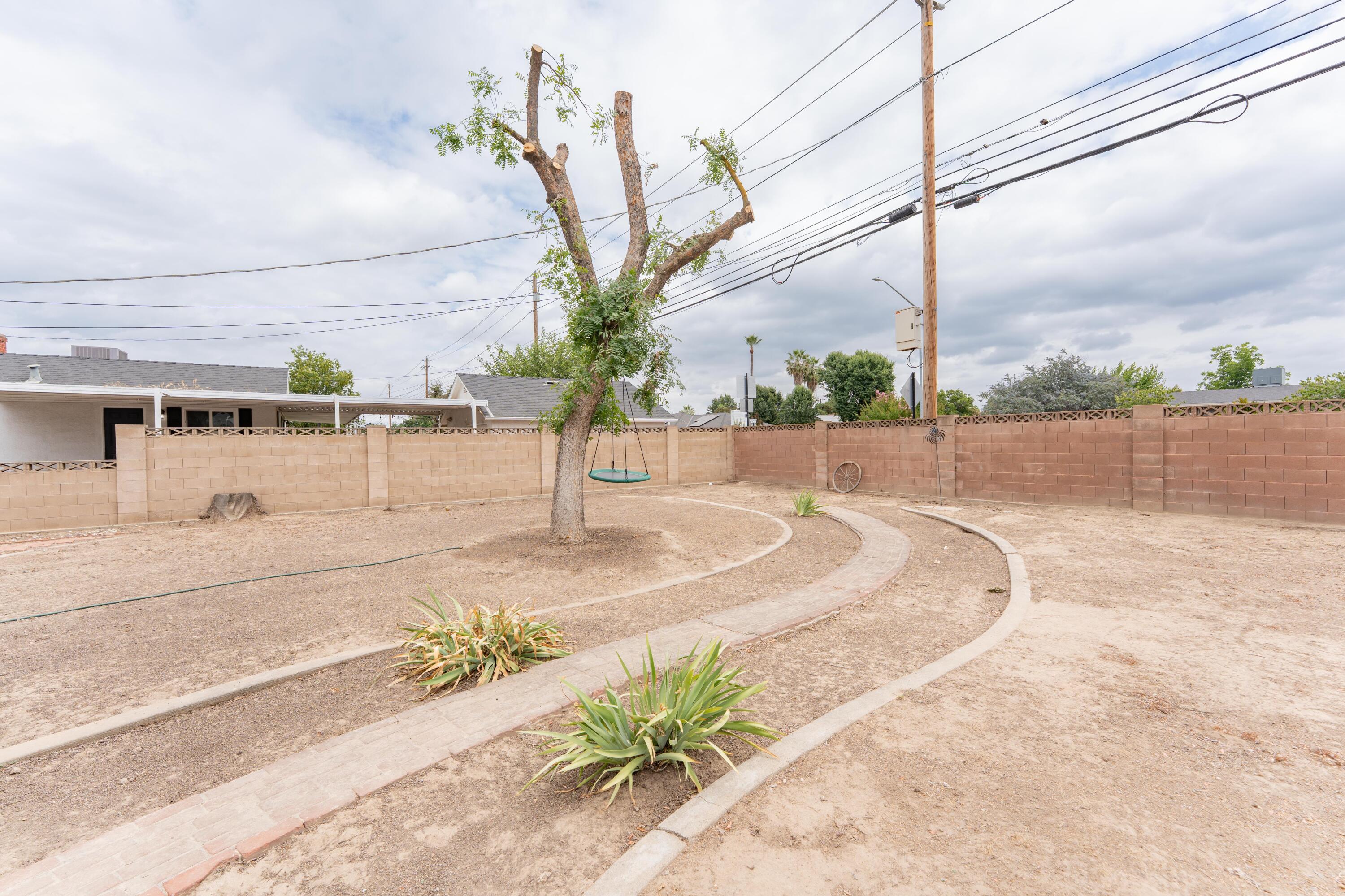 570 N Birch Ave, Reedley, CA 93654