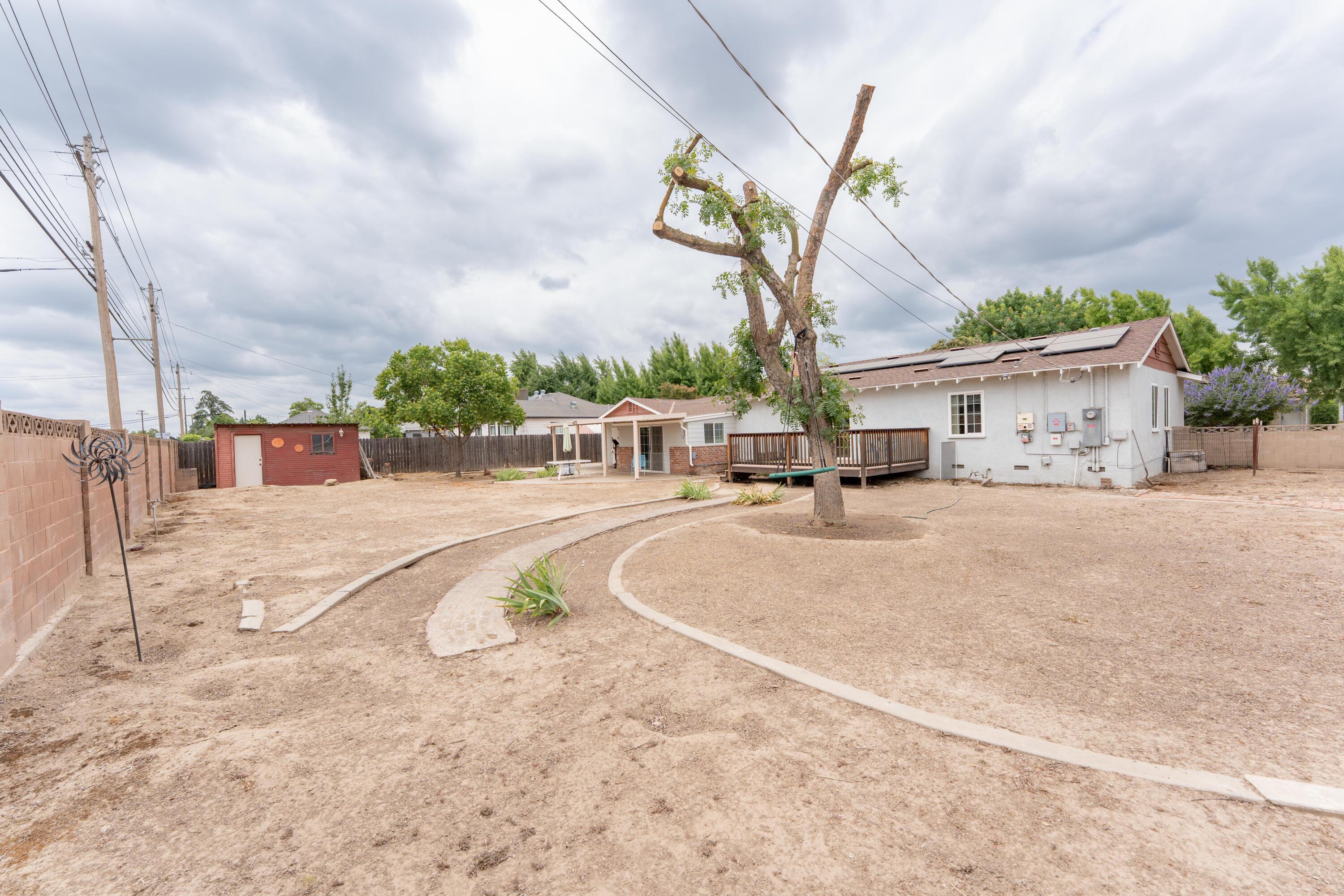 570 N Birch Ave, Reedley, CA 93654