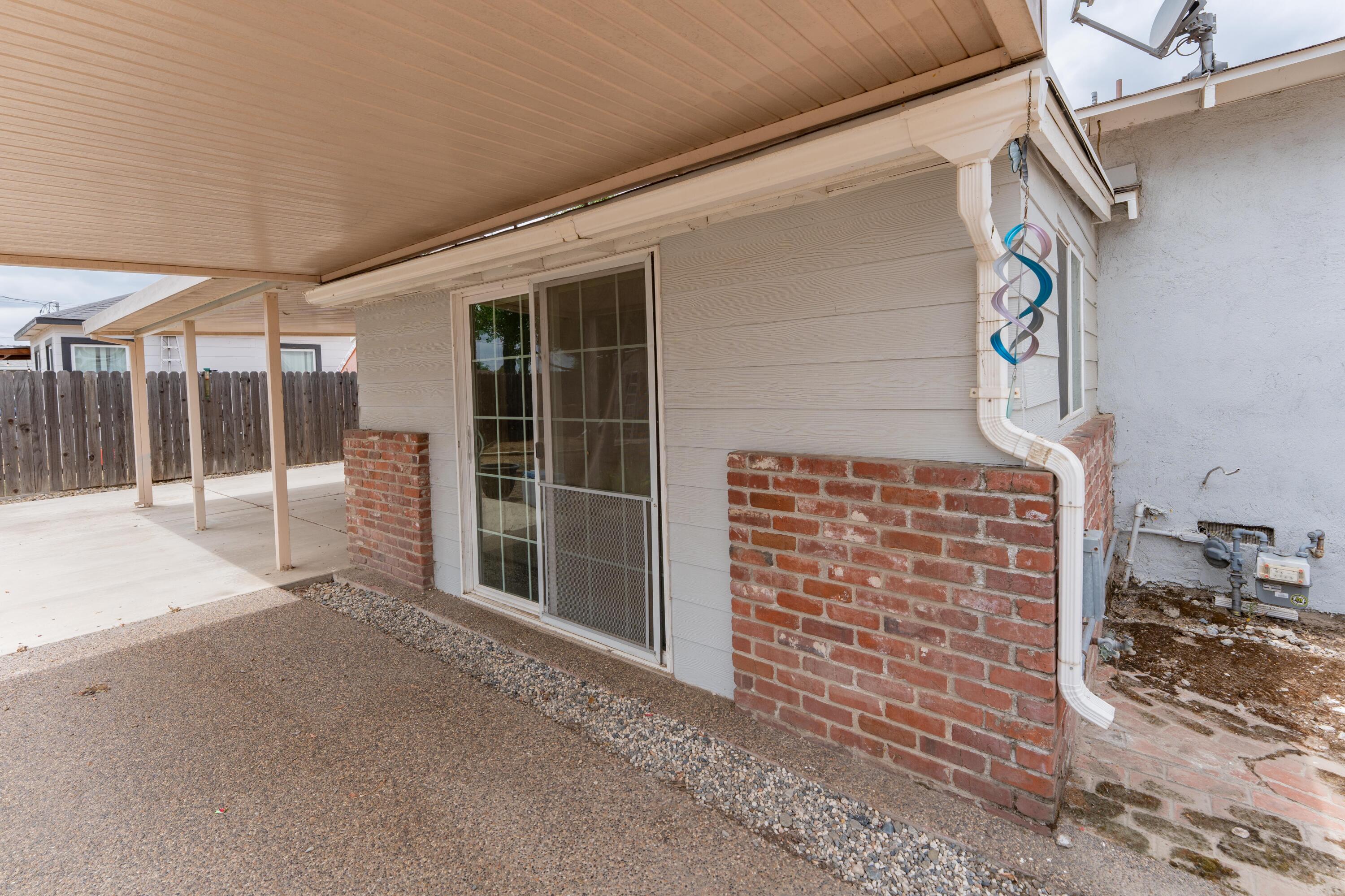 570 N Birch Ave, Reedley, CA 93654
