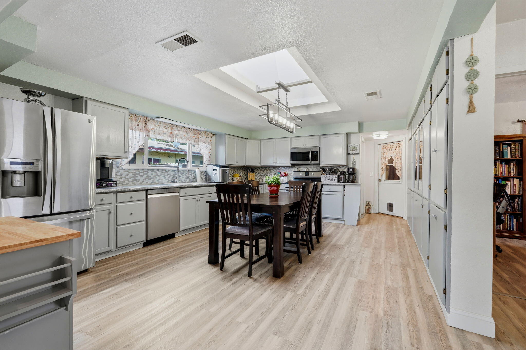 428 S A St, Madera, CA 93638