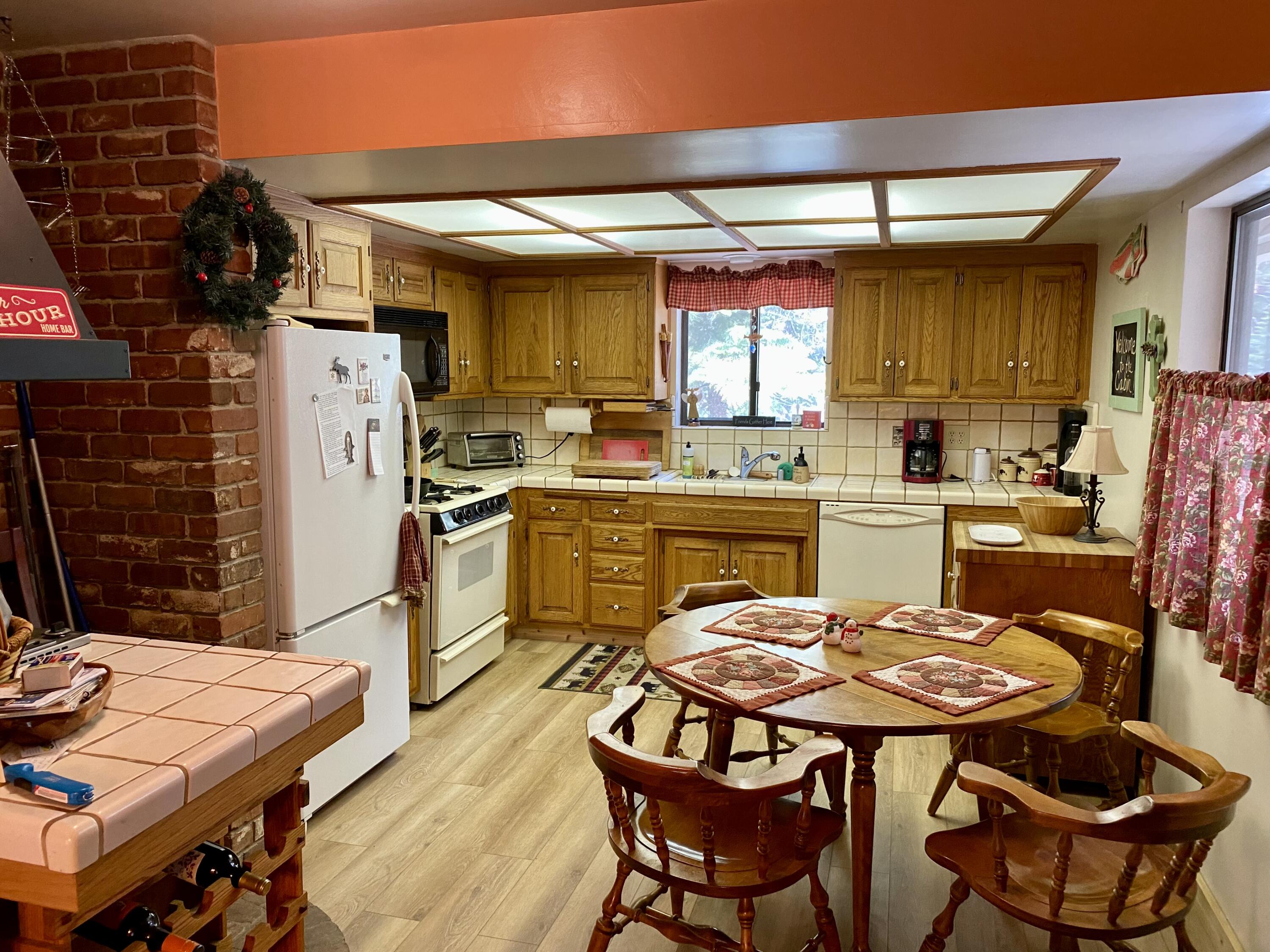 57148 Kramer Dr, Springville, CA 93265