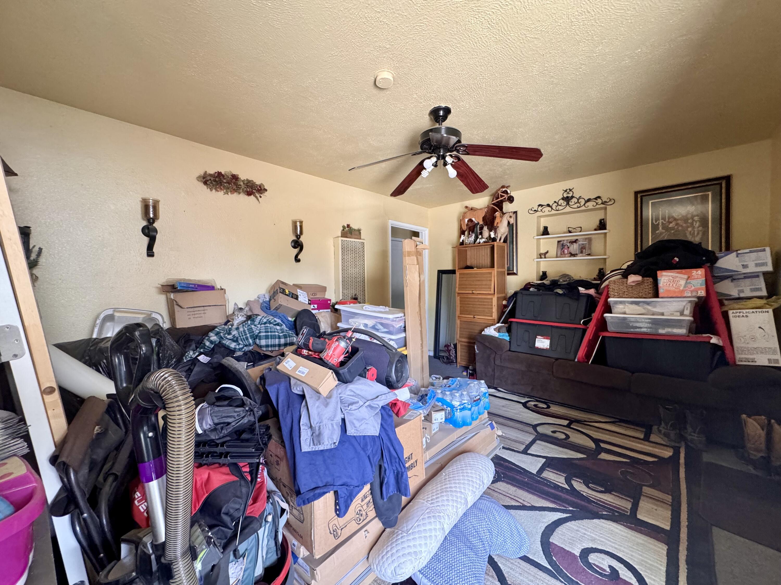 712 S G St, Tulare, CA 93274