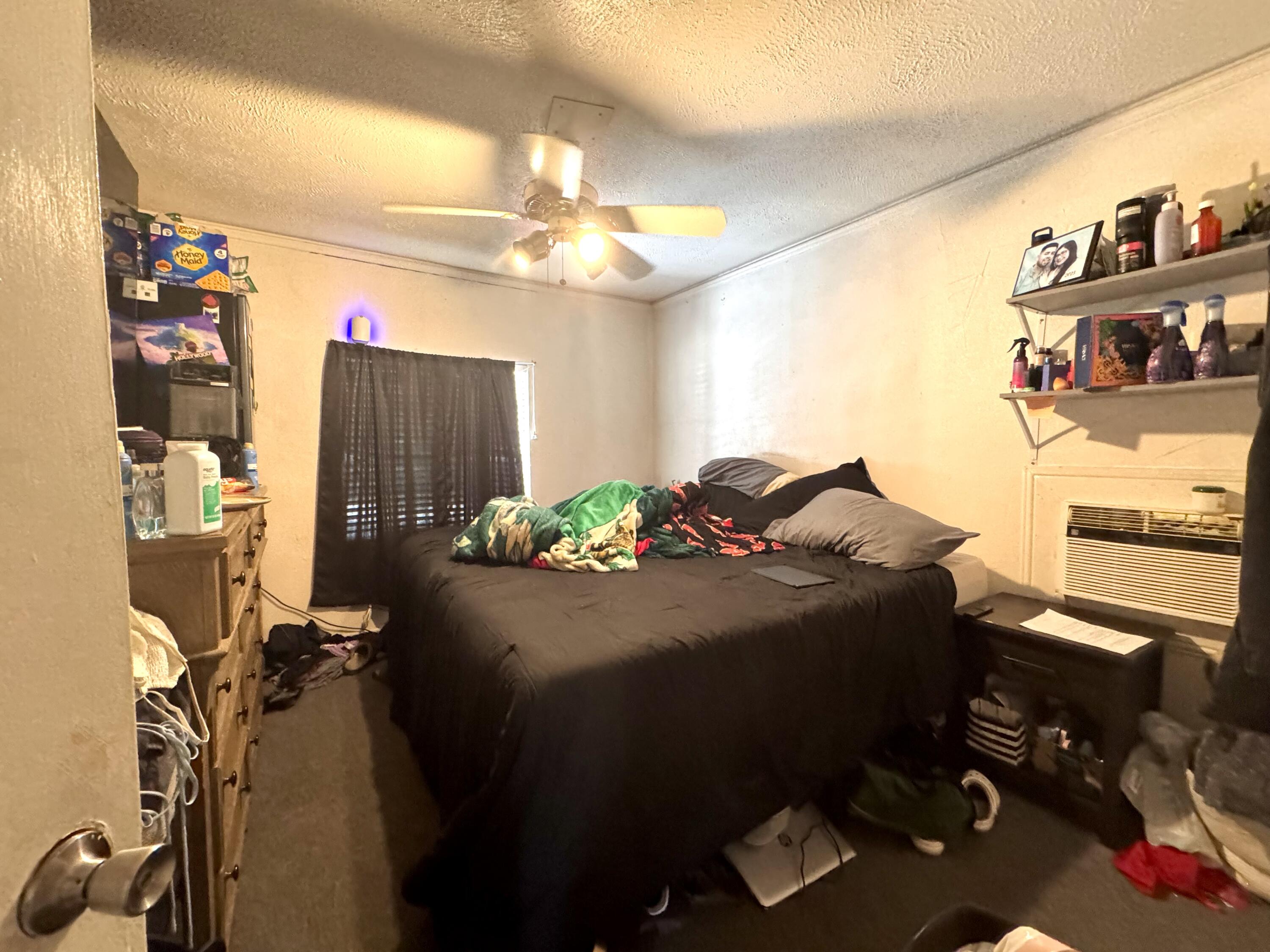 712 S G St, Tulare, CA 93274