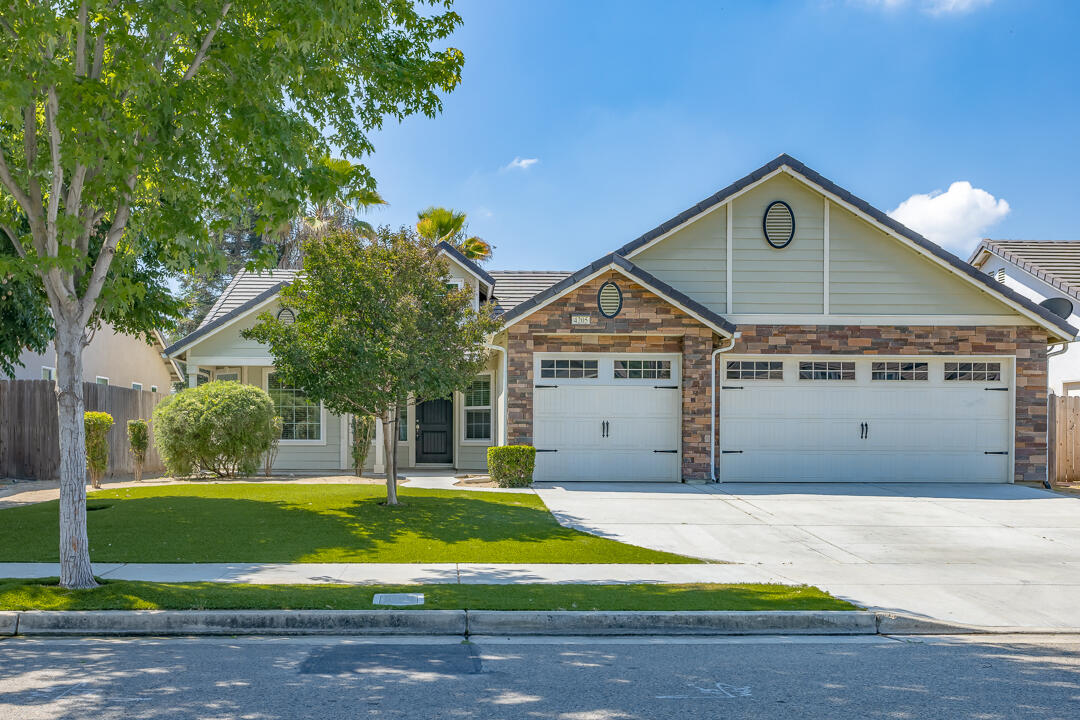 4205 W Buena Vista Ave, Visalia, CA 93291
