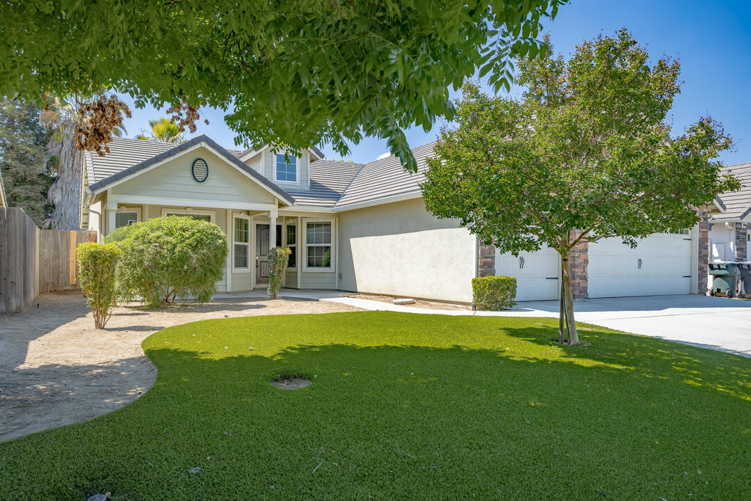 4205 W Buena Vista Ave, Visalia, CA 93291