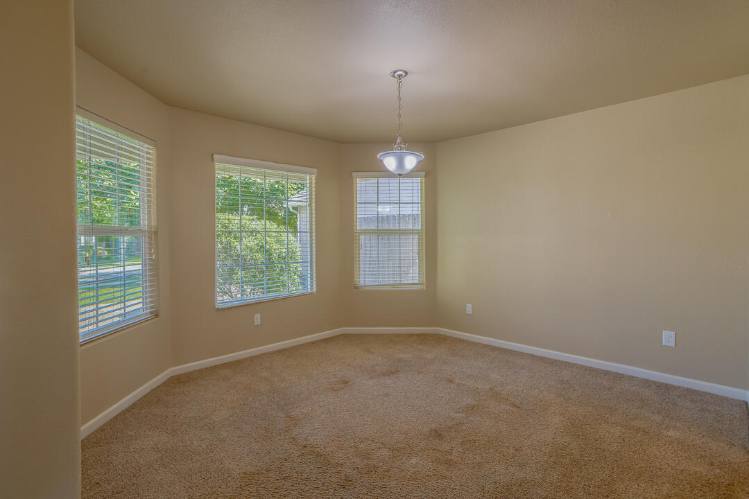 4205 W Buena Vista Ave, Visalia, CA 93291